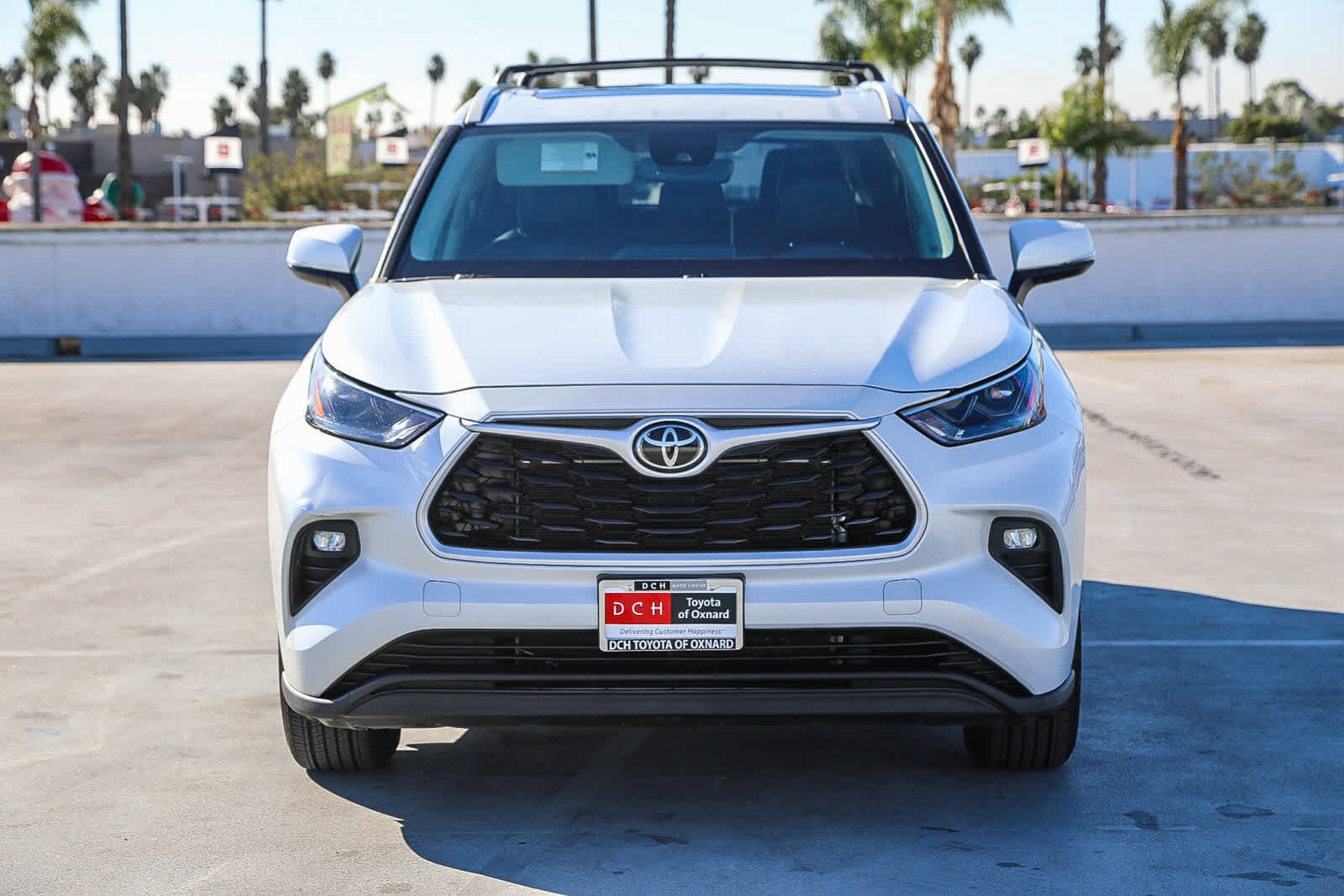 2022 Toyota Highlander XLE photo 2