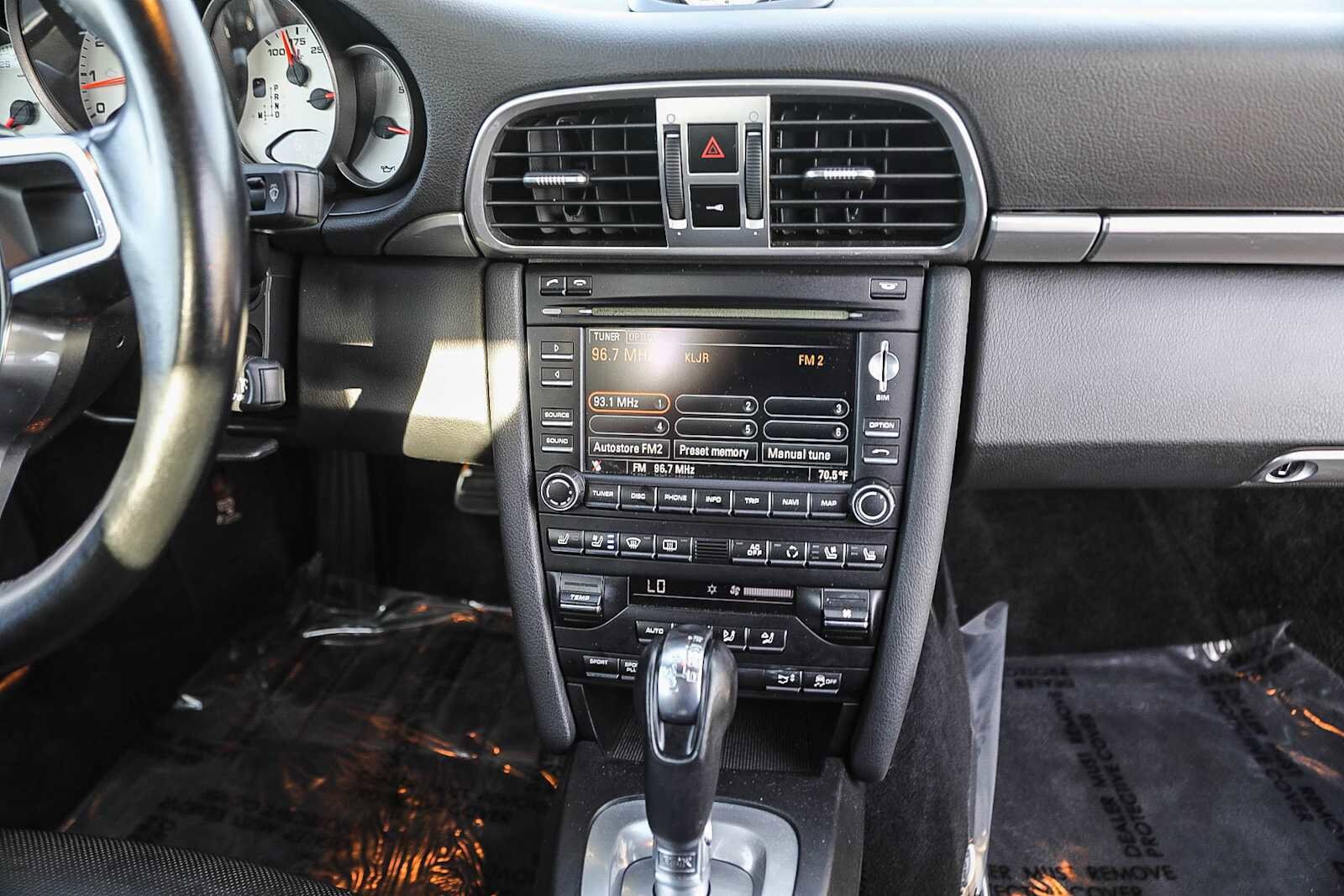 Thumbnail: 2012 Porsche 911 - 14