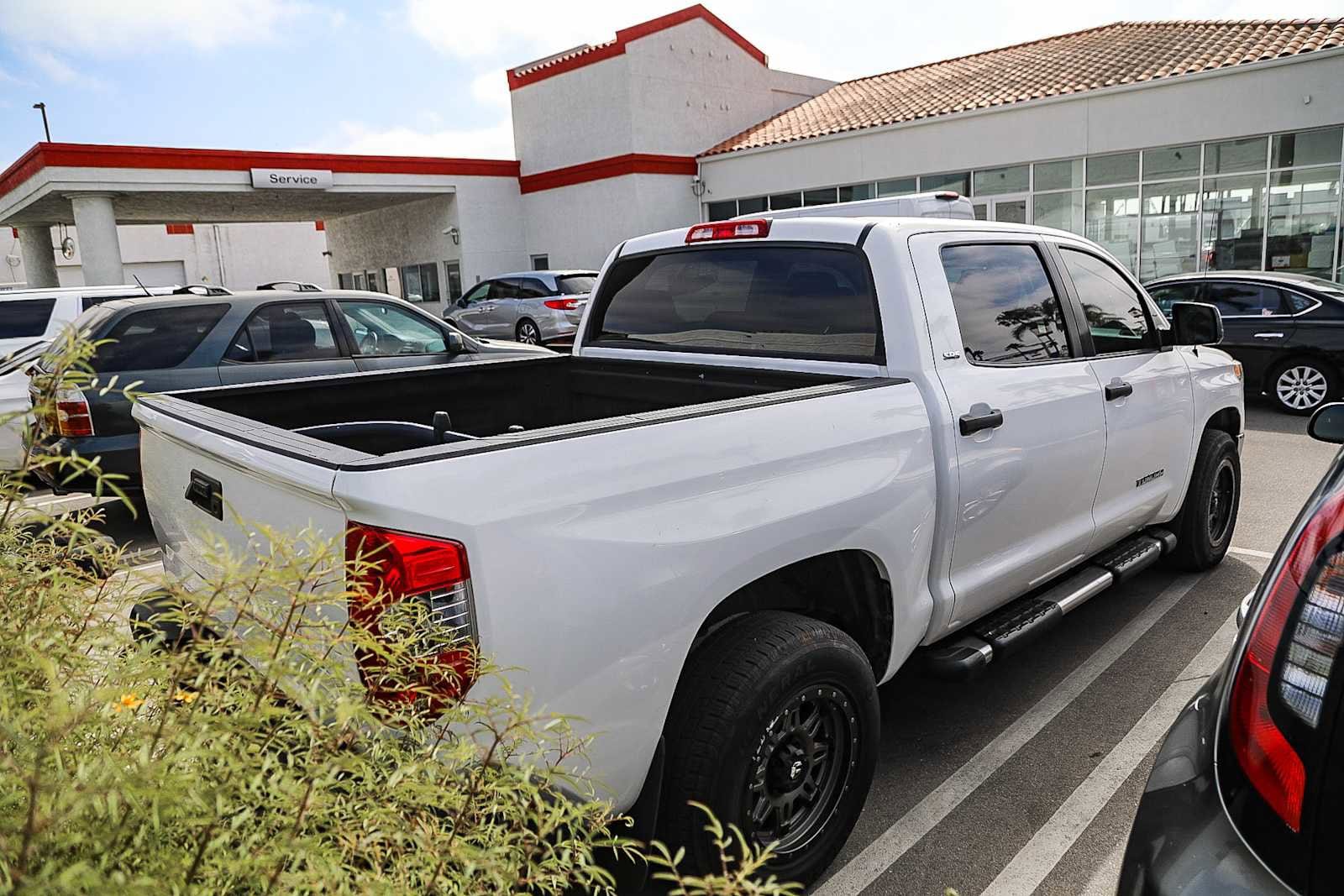 Thumbnail: 2015 Toyota Tundra - 4