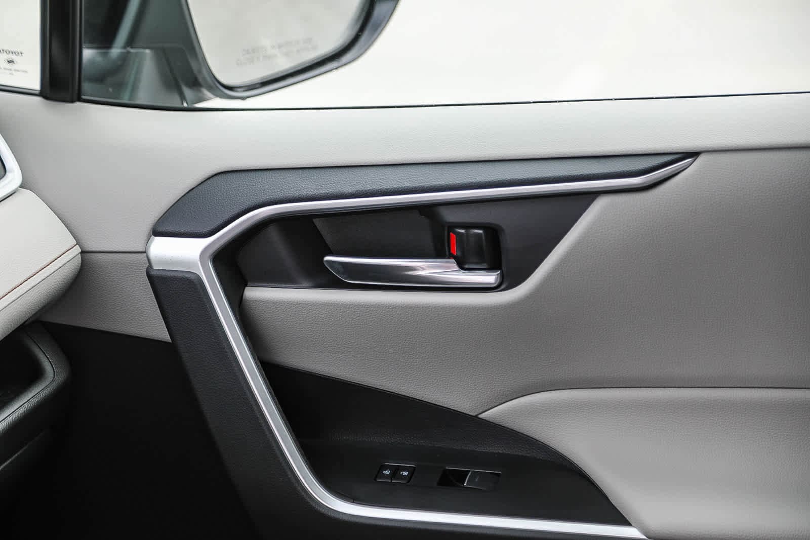 Thumbnail: 2025 Toyota RAV4 - 22