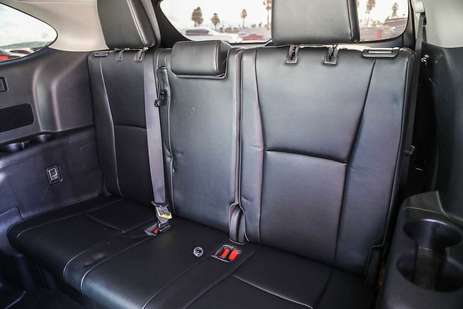 Thumbnail: 2021 Toyota Highlander - 18