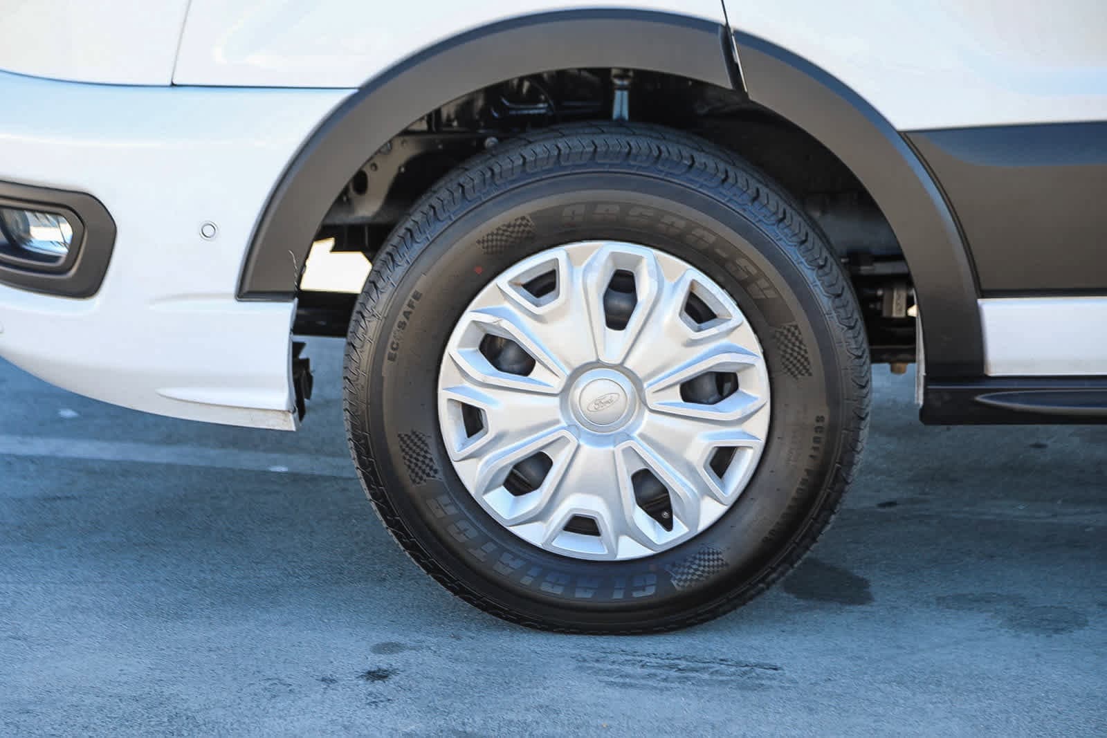 Thumbnail: 2022 Ford Transit Series - 10