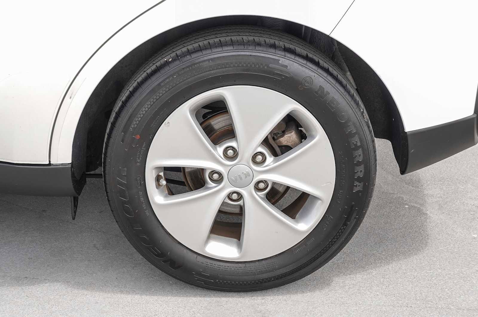 Thumbnail: 2016 Kia Soul - 11