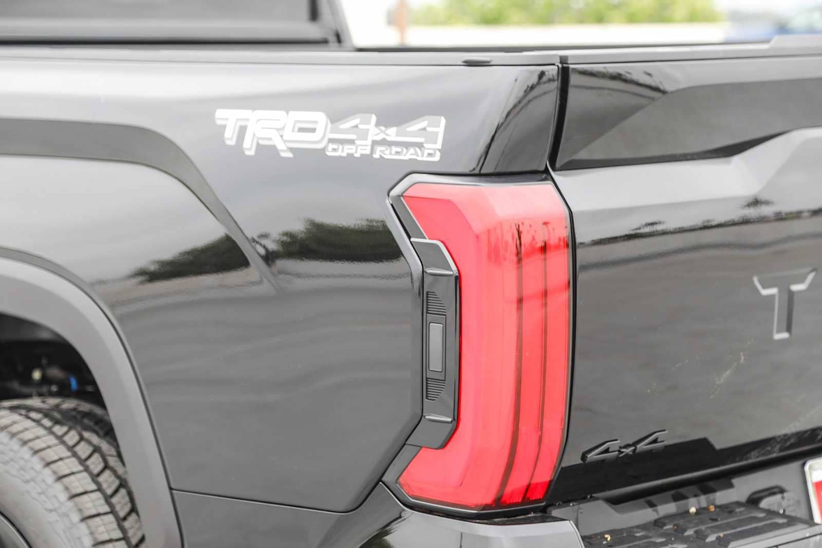 Thumbnail: 2025 Toyota Tundra - 9