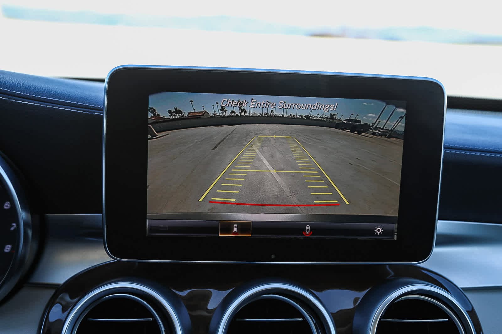 Thumbnail: 2017 Mercedes-Benz C-Class - 23