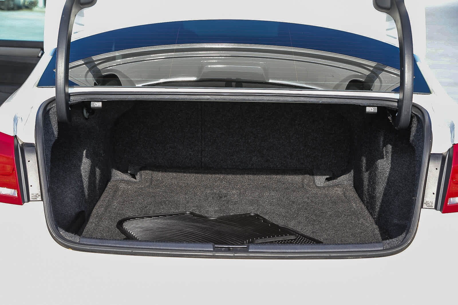Thumbnail: 2014 Volkswagen Passat - 25