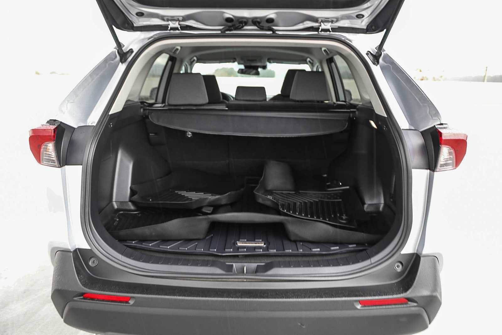 Thumbnail: 2022 Toyota RAV4 - 26