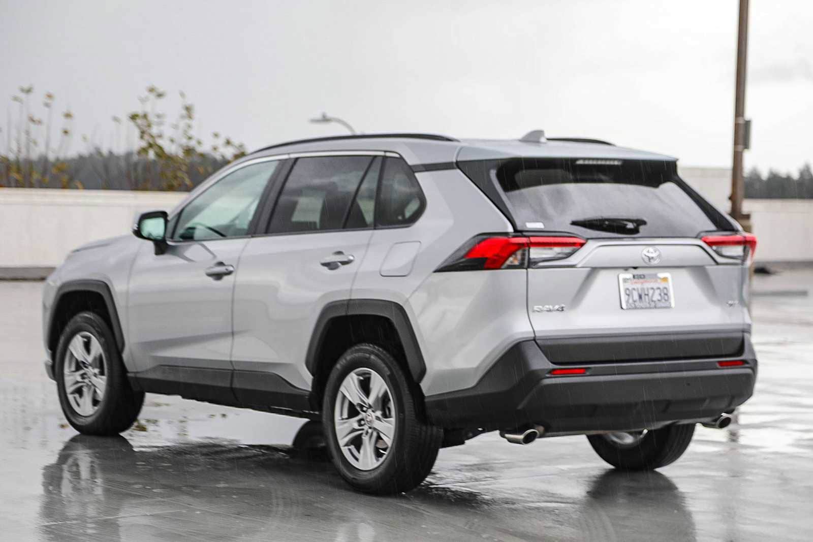 Thumbnail: 2022 Toyota RAV4 - 8