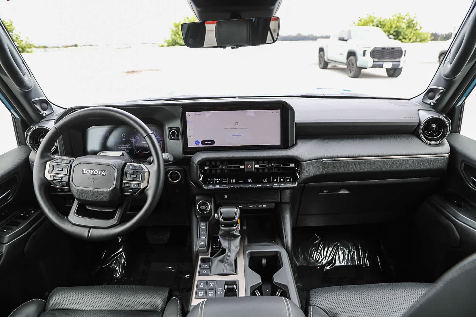 Thumbnail: 2025 Toyota Land Cruiser - 12