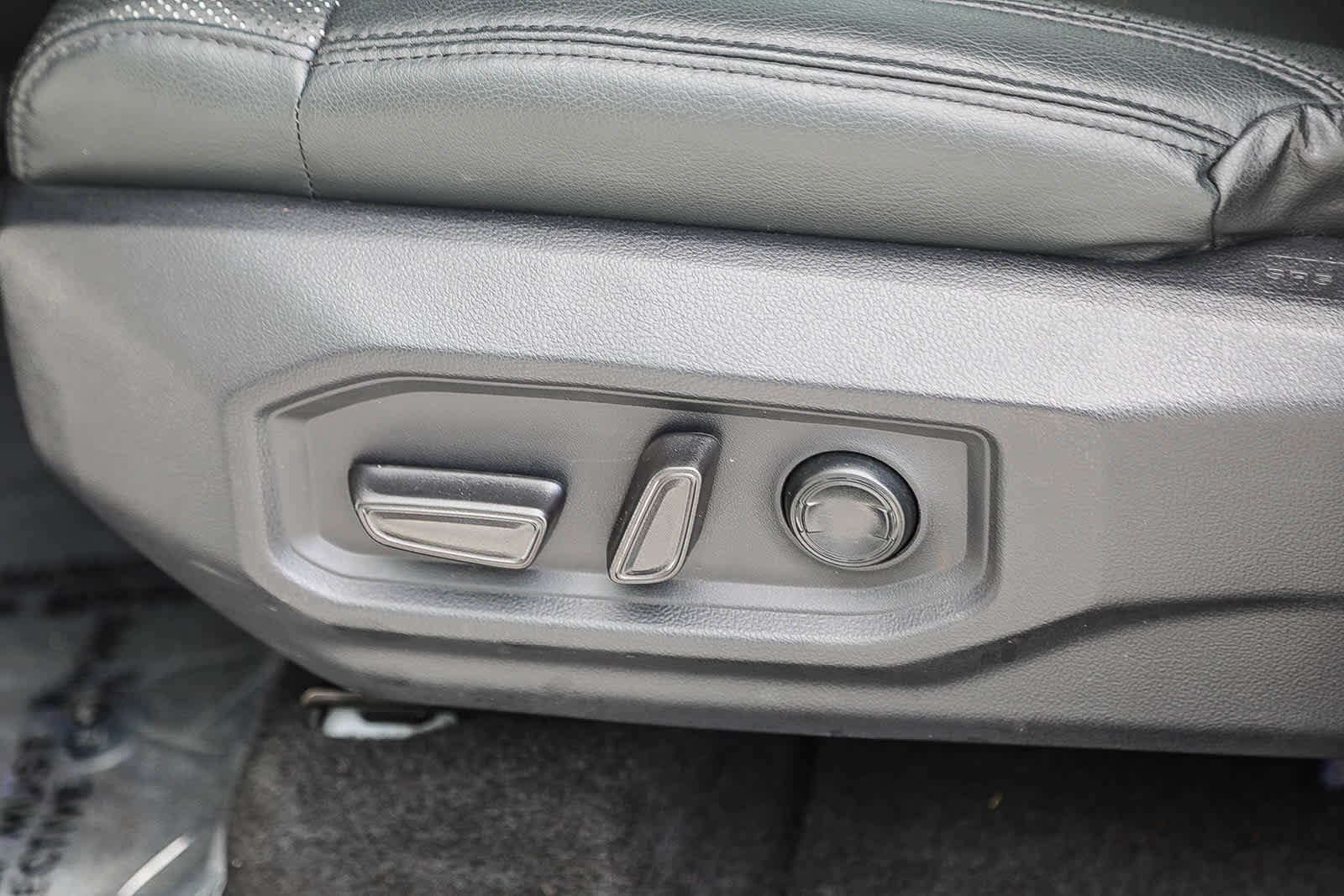 Thumbnail: 2024 Toyota Tundra - 19