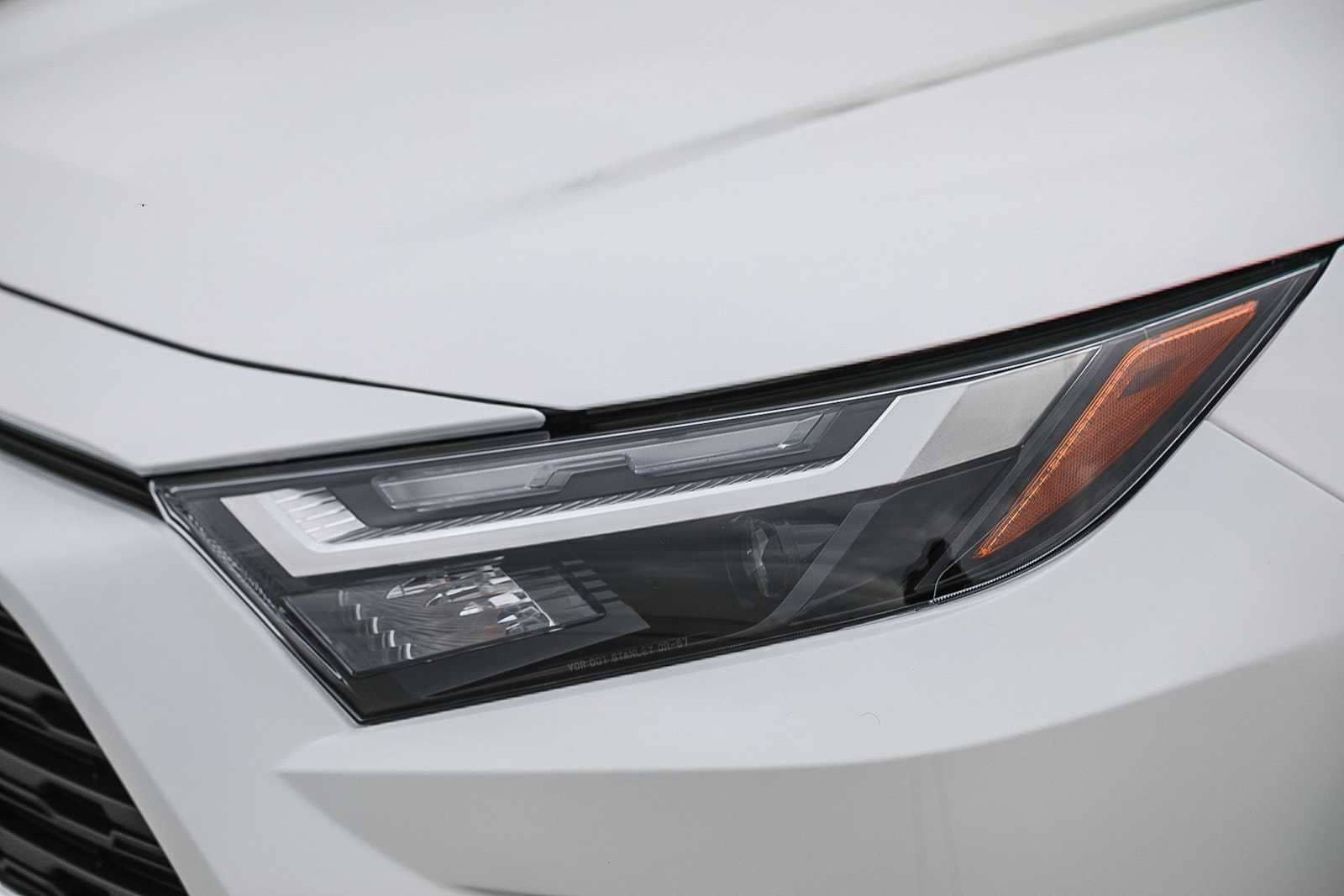 Thumbnail: 2025 Toyota RAV4 - 8