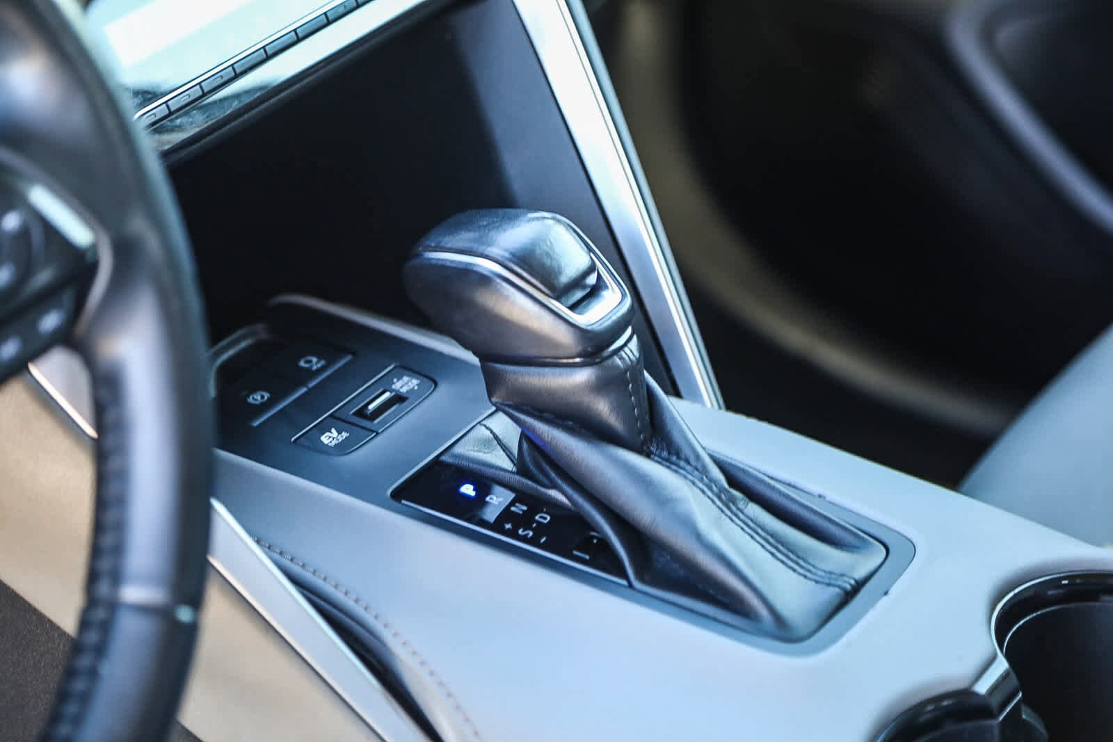 Thumbnail: 2021 Toyota Venza - 19