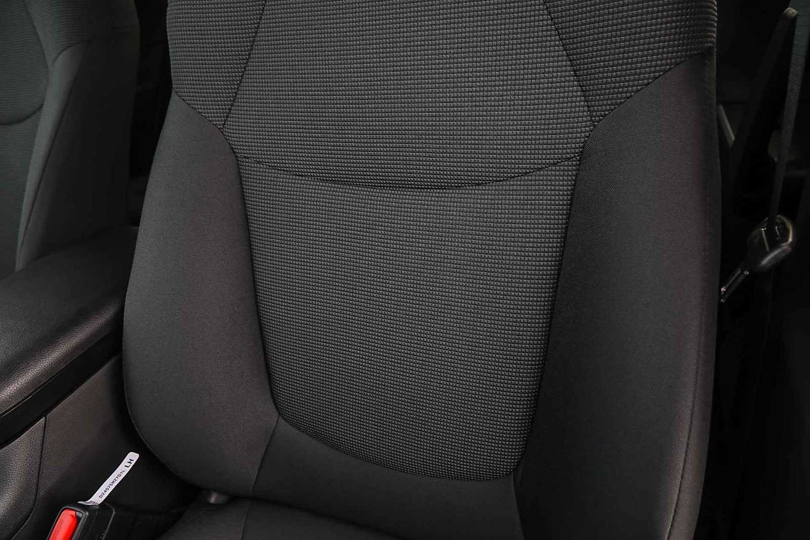 Thumbnail: 2025 Toyota RAV4 - 26