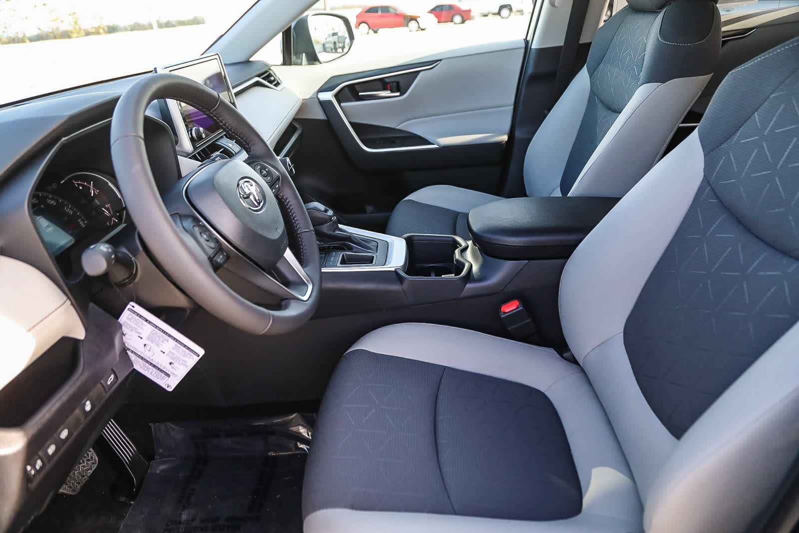 Thumbnail: 2025 Toyota RAV4 - 19