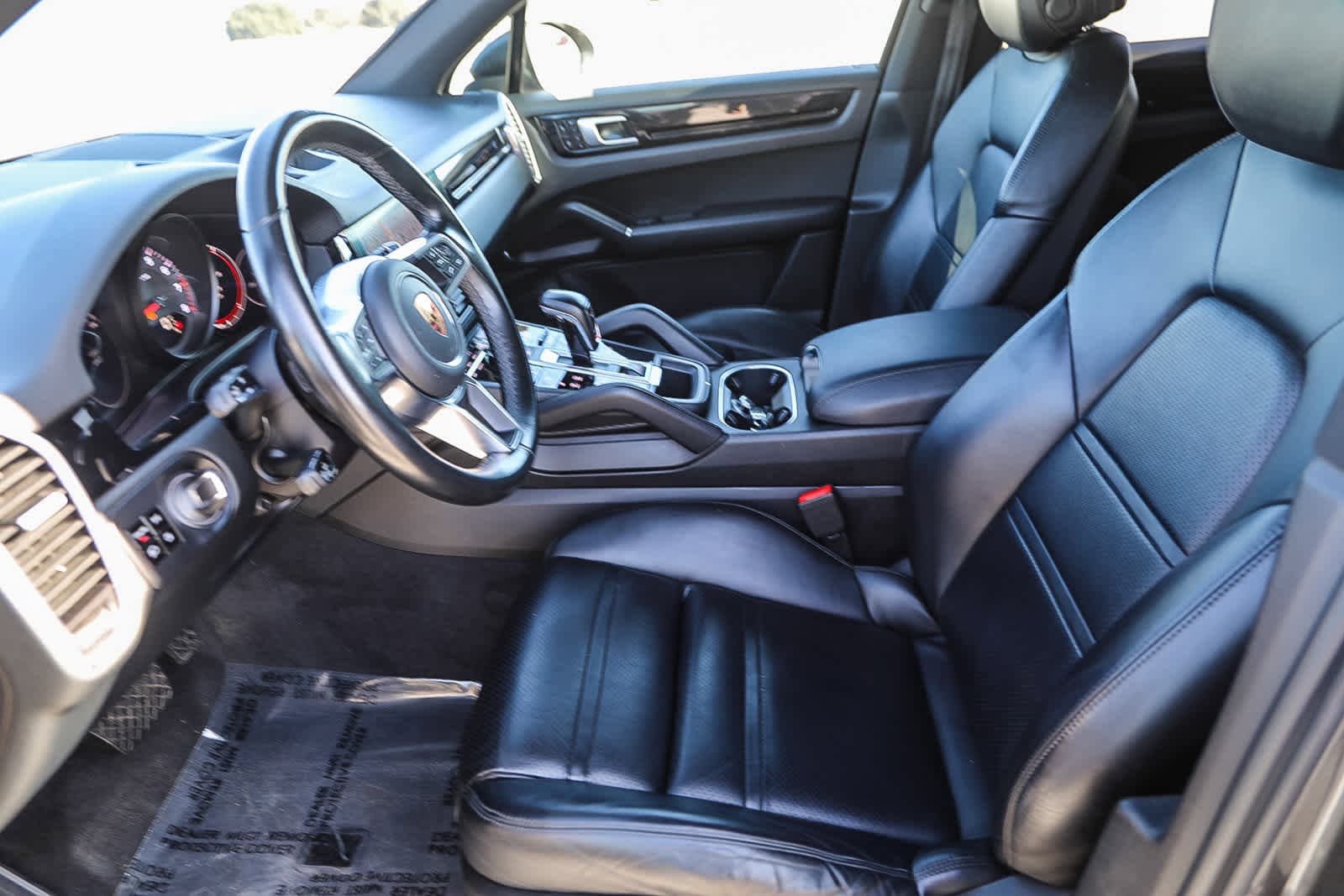 Thumbnail: 2019 Porsche Cayenne - 16