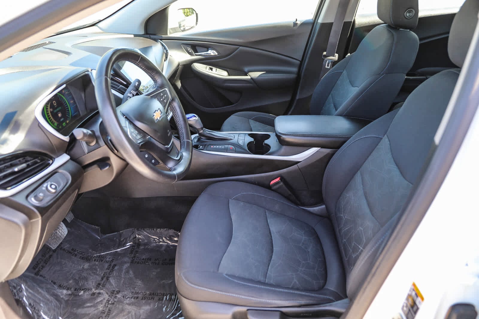 Thumbnail: 2017 Chevrolet Volt - 16