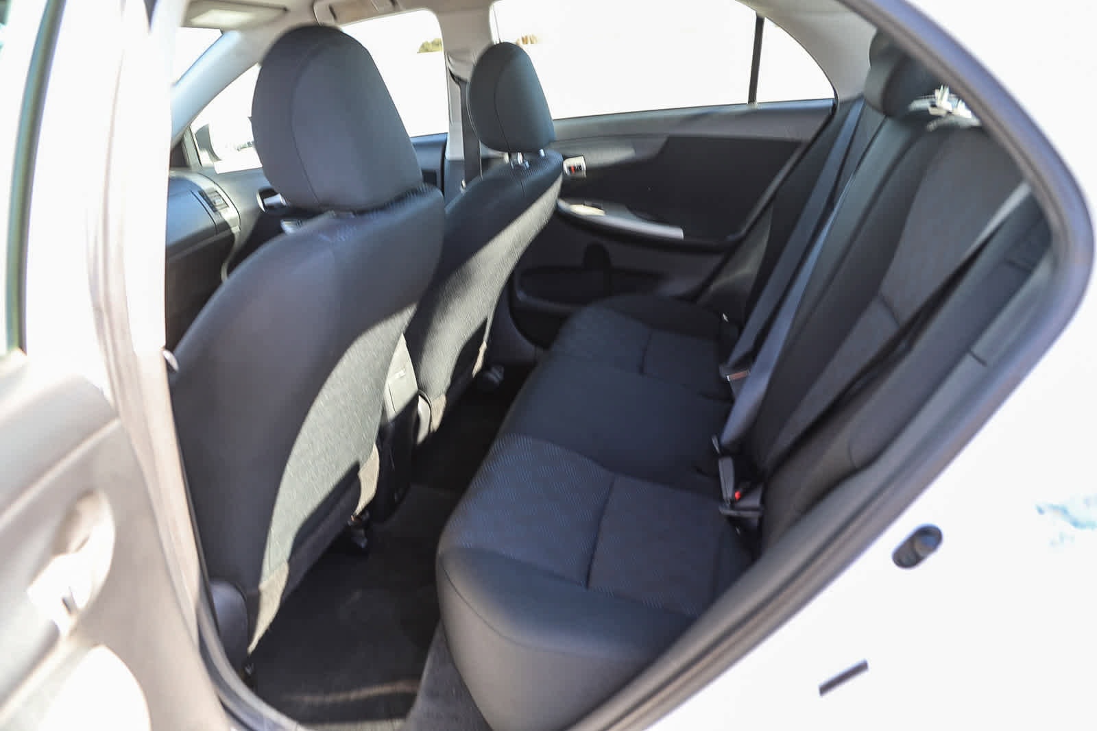 Thumbnail: 2010 Toyota Corolla - 18