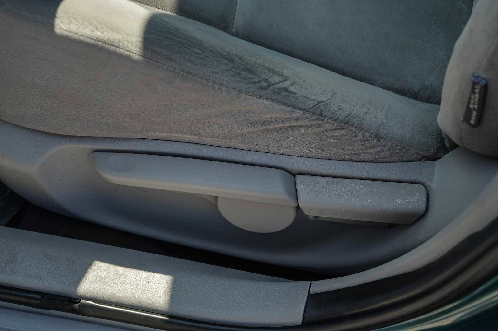 Thumbnail: 2009 Toyota Corolla - 21