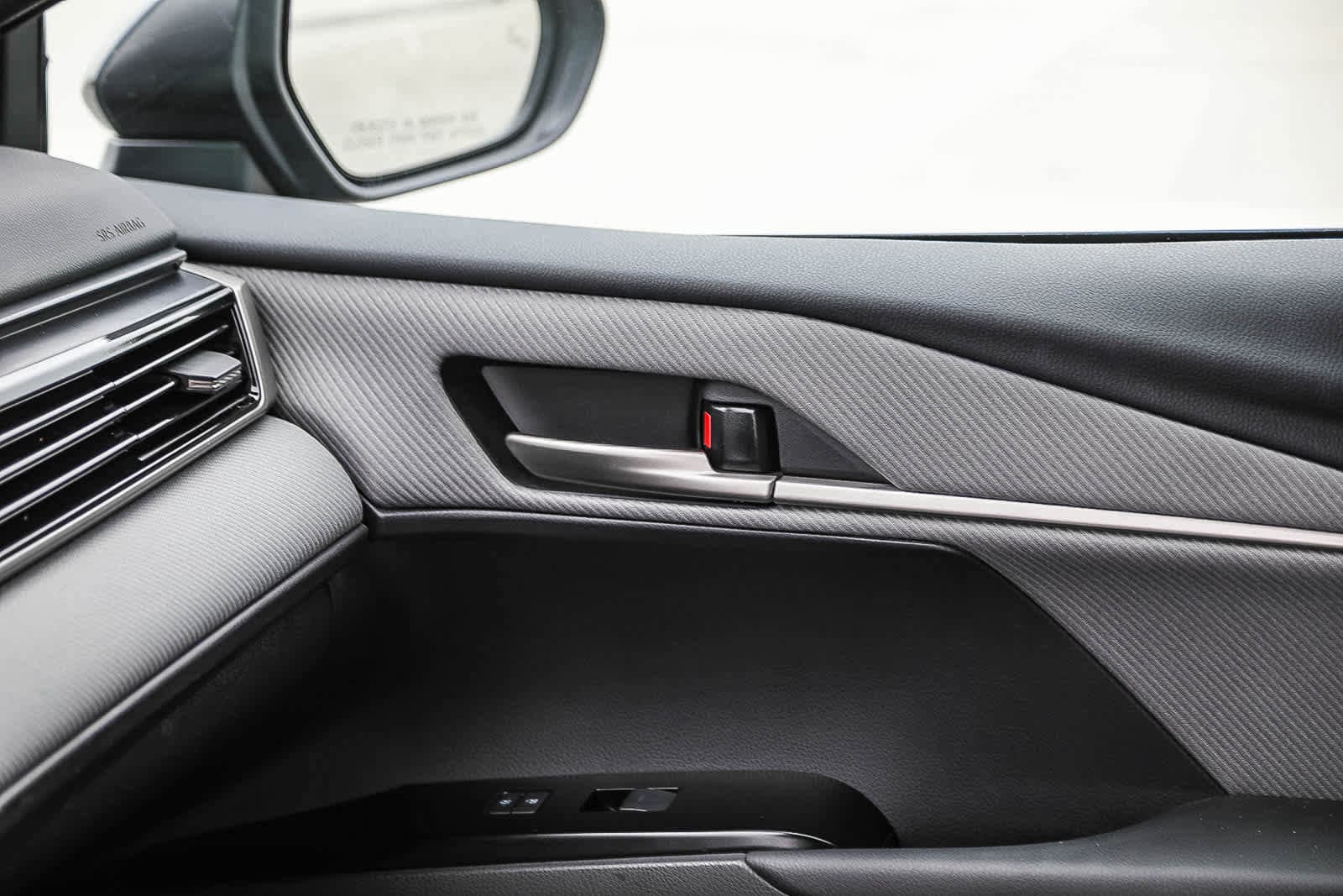 Thumbnail: 2025 Toyota Camry - 22