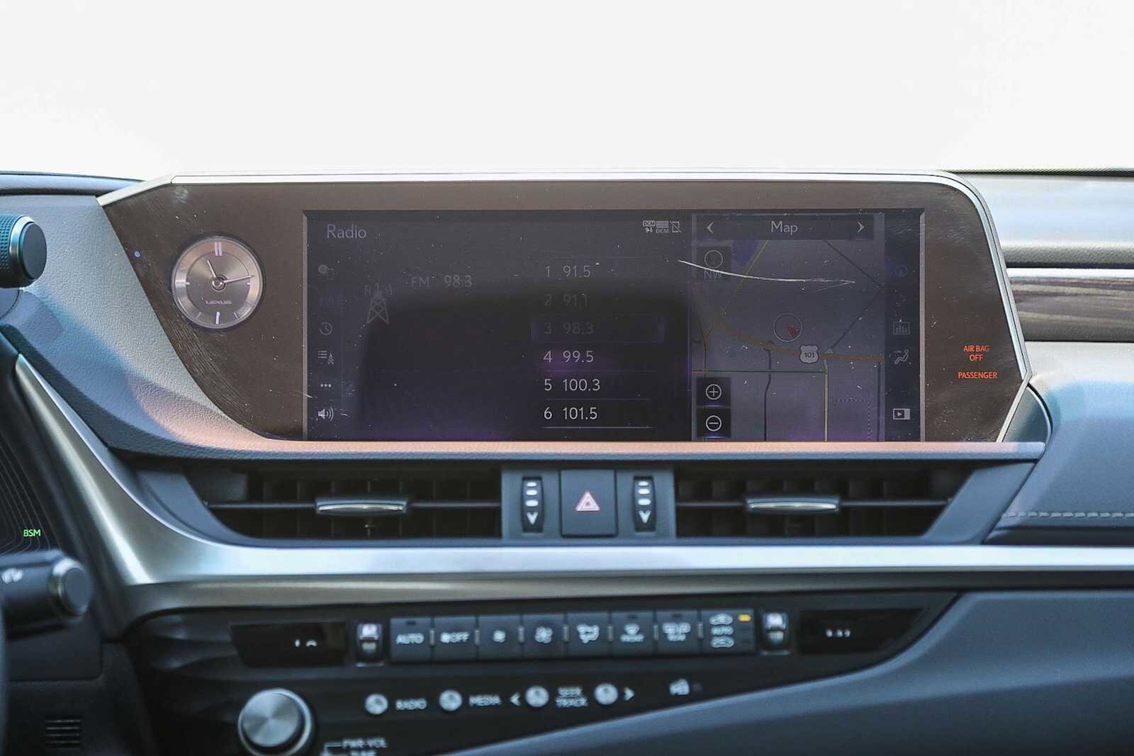 Thumbnail: 2021 Lexus ES - 13
