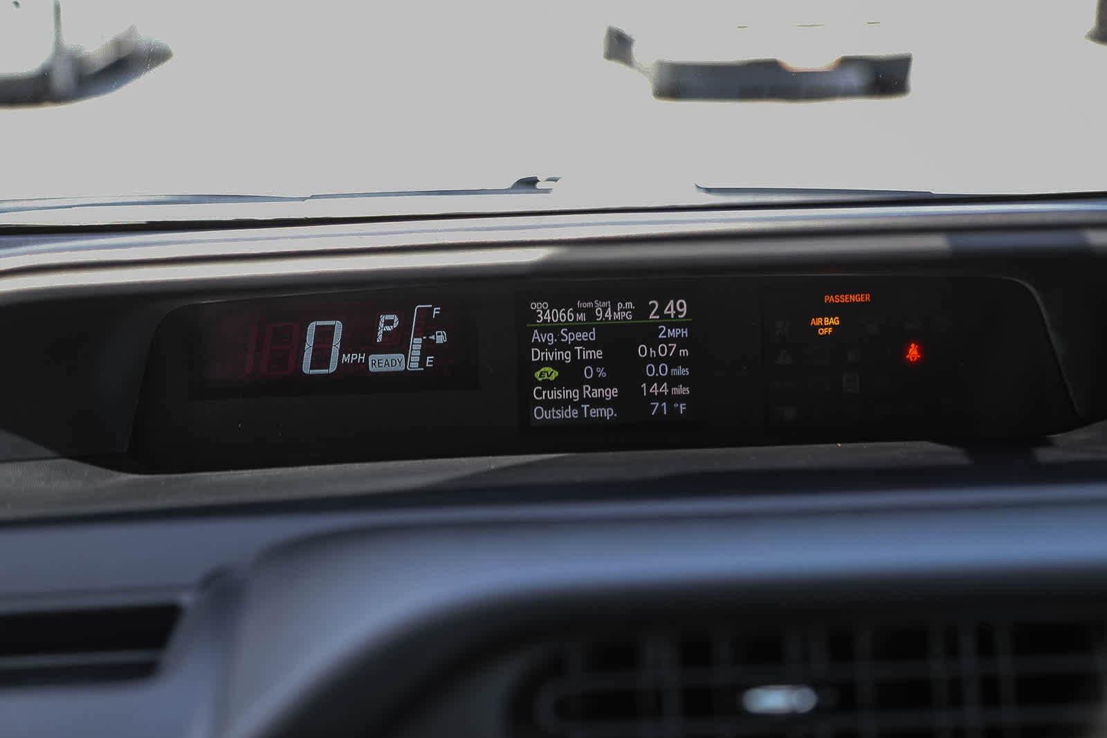 Thumbnail: 2015 Toyota Prius c - 22