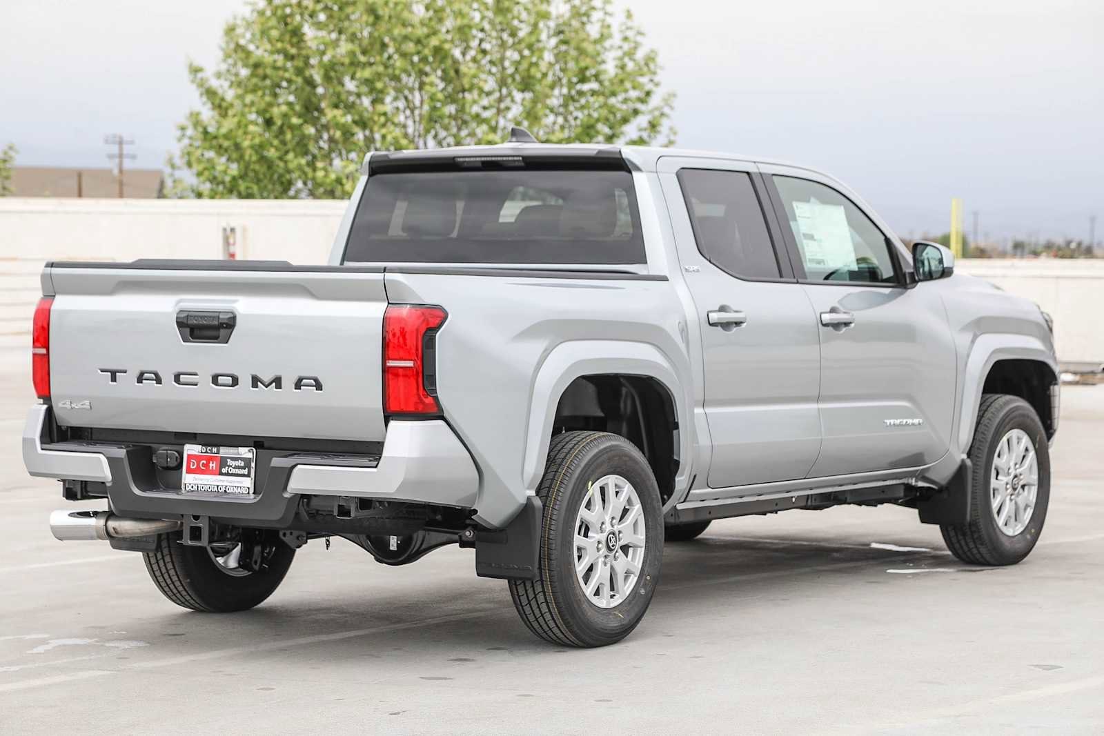 2025 Toyota Tacoma SR5 4