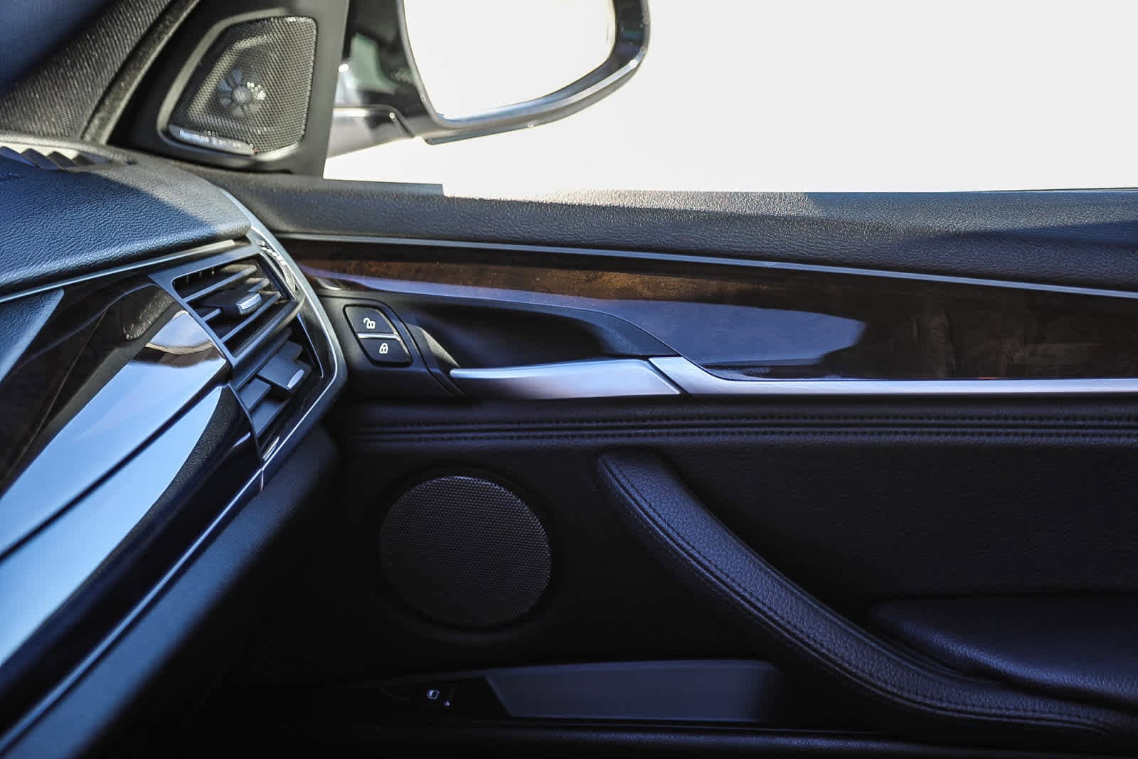 Thumbnail: 2017 BMW X5 - 21