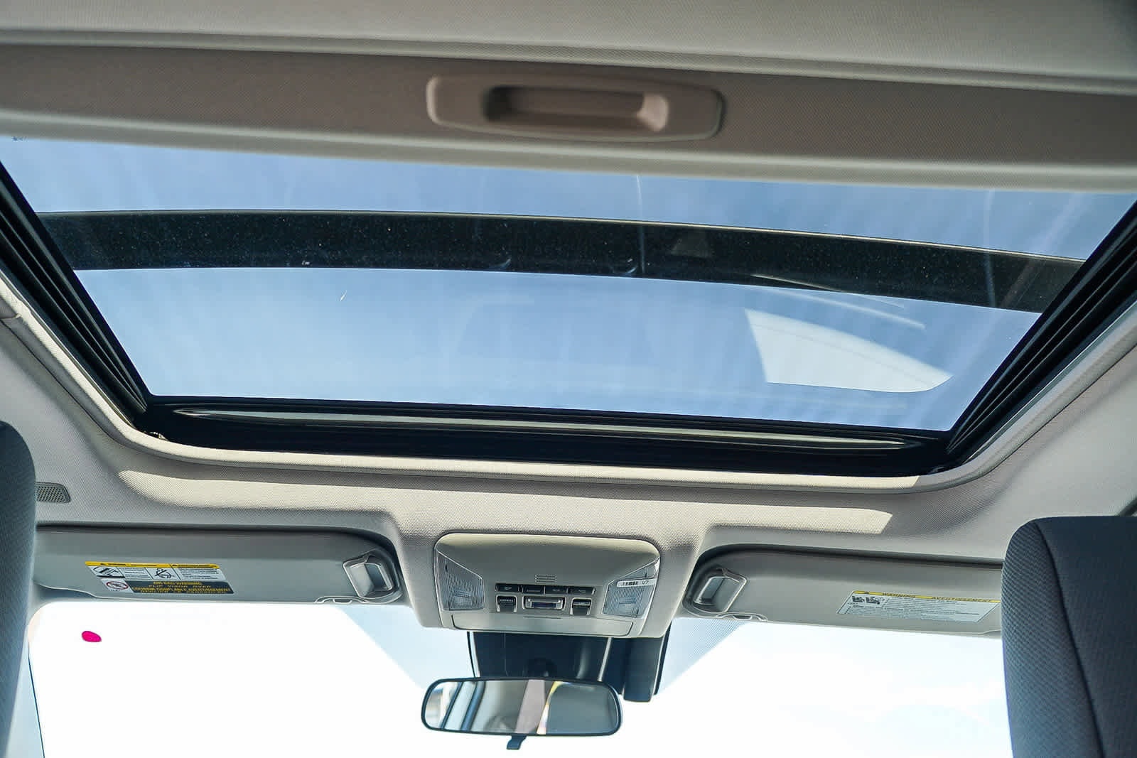 Thumbnail: 2025 Toyota RAV4 - 22