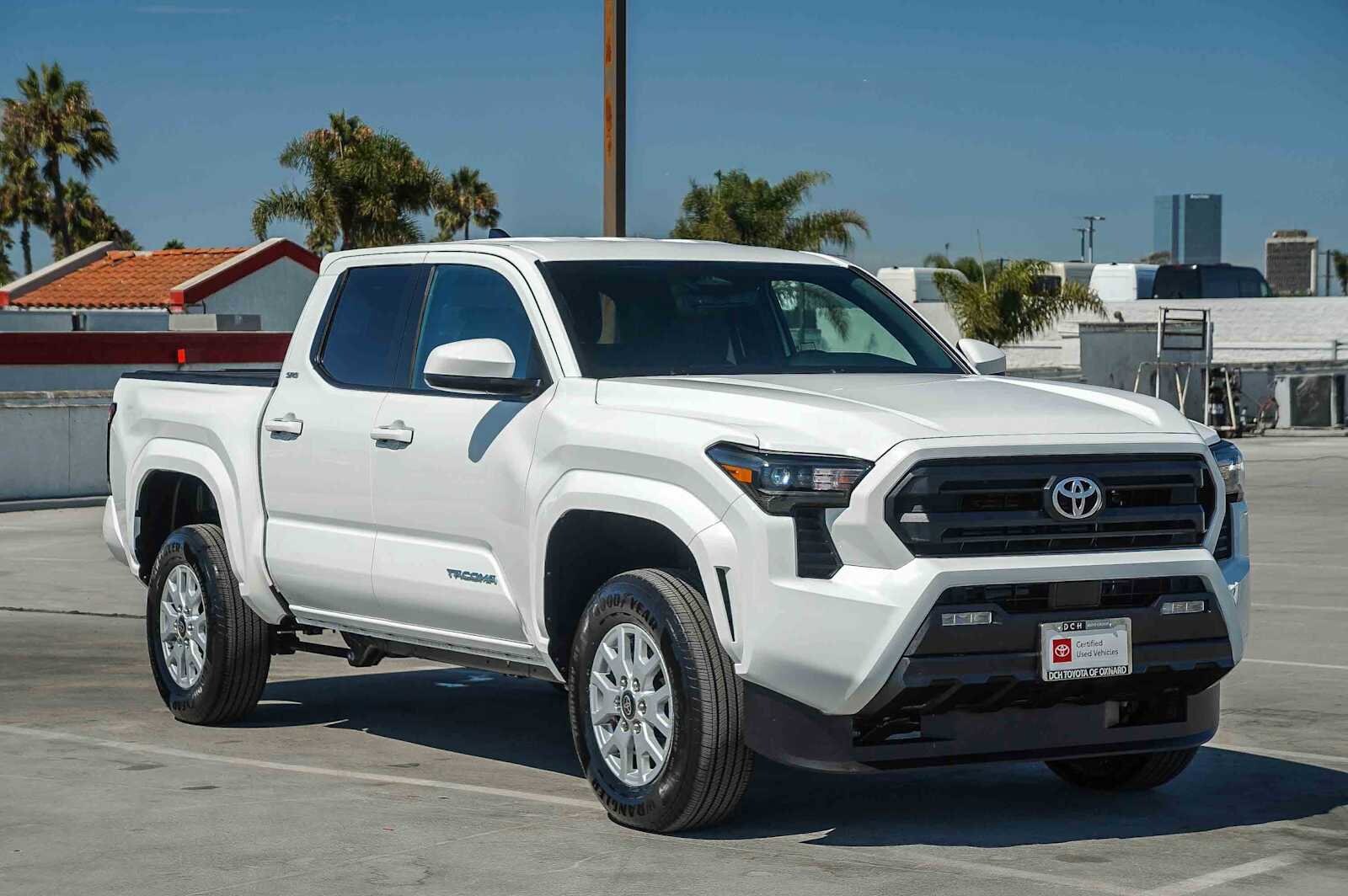 2025 Toyota Tacoma SR5 photo 3