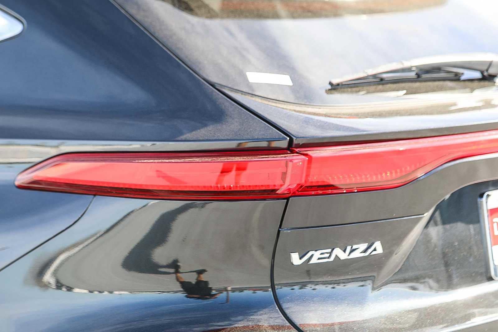 Thumbnail: 2023 Toyota Venza - 9