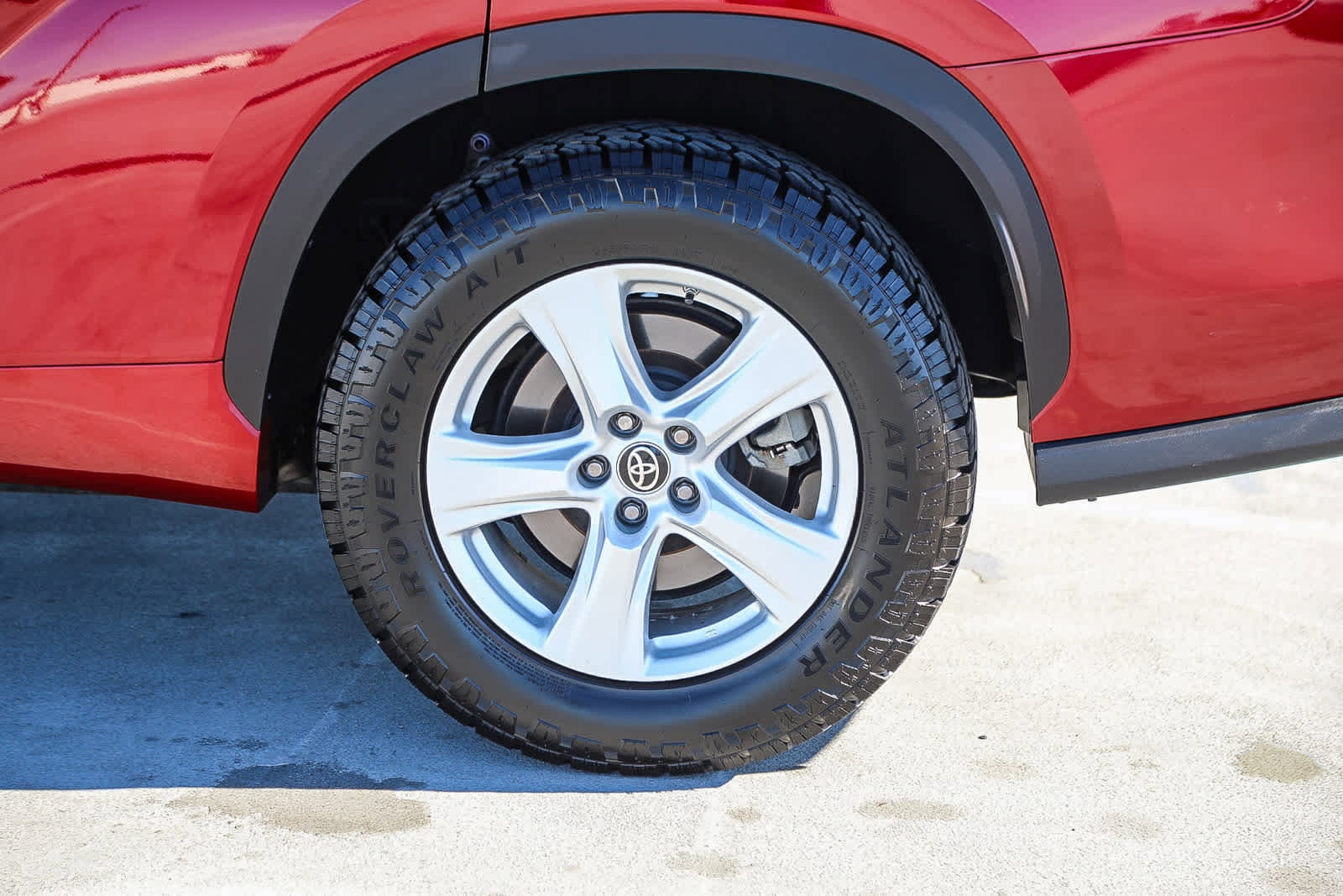 Thumbnail: 2020 Toyota Highlander - 11