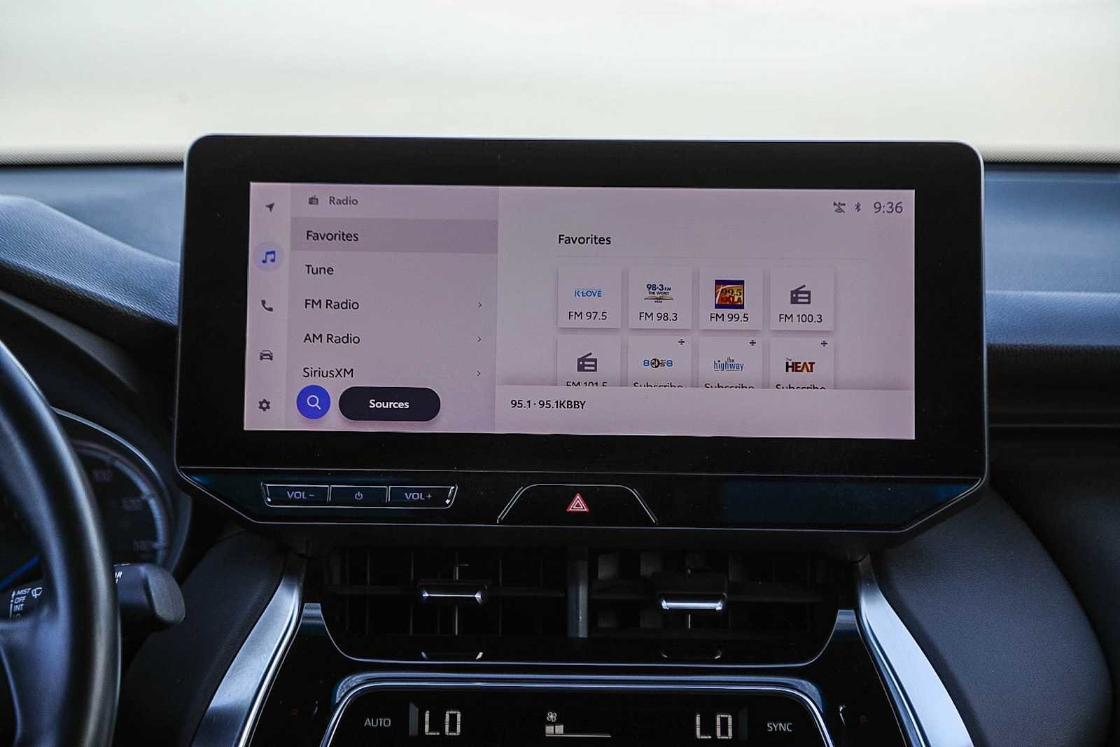 Thumbnail: 2023 Toyota Venza - 14