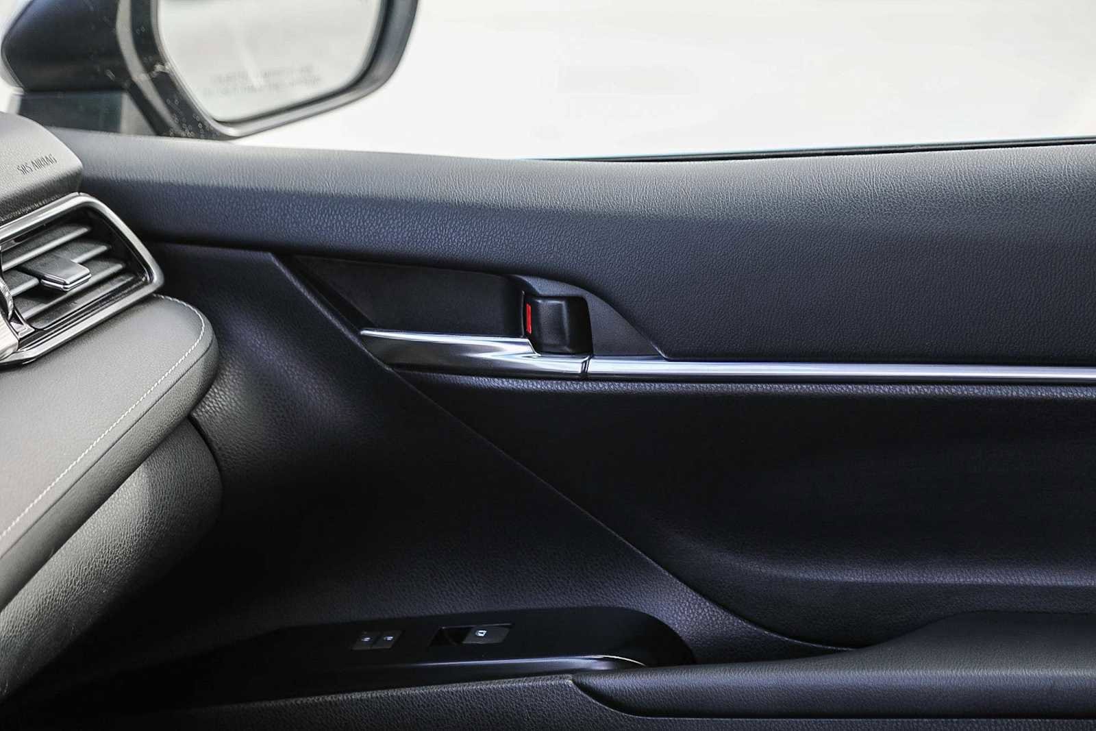 Thumbnail: 2020 Toyota Camry - 22