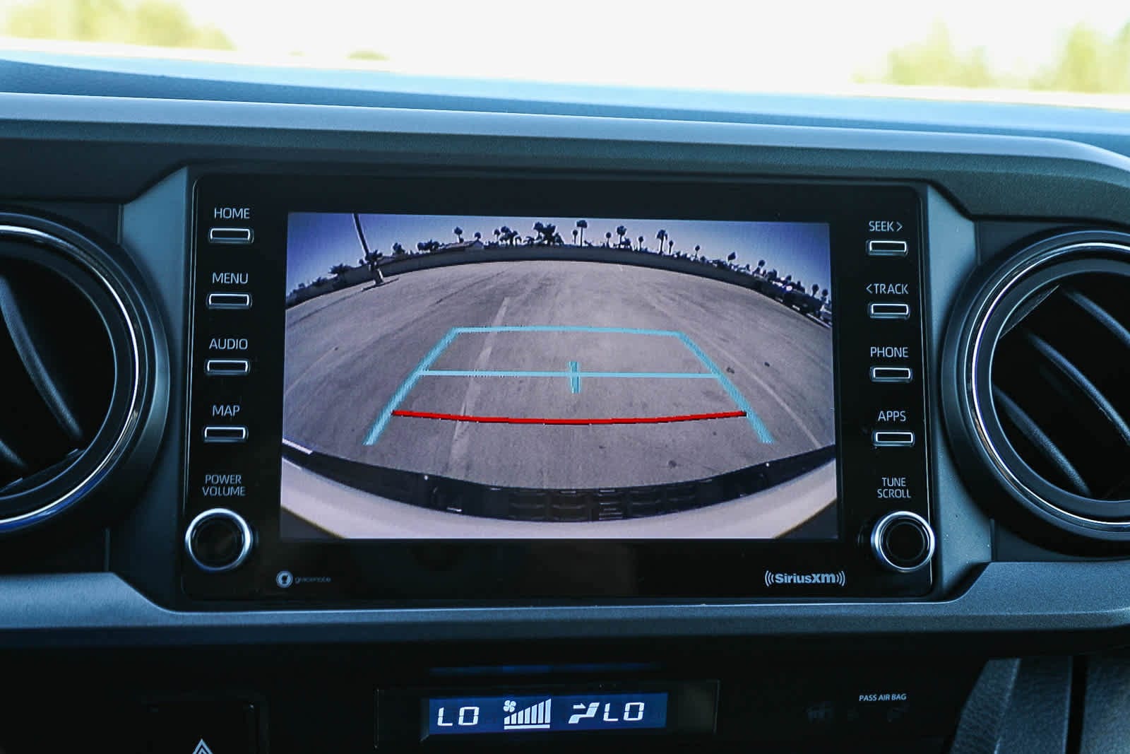 Thumbnail: 2022 Toyota Tacoma - 24