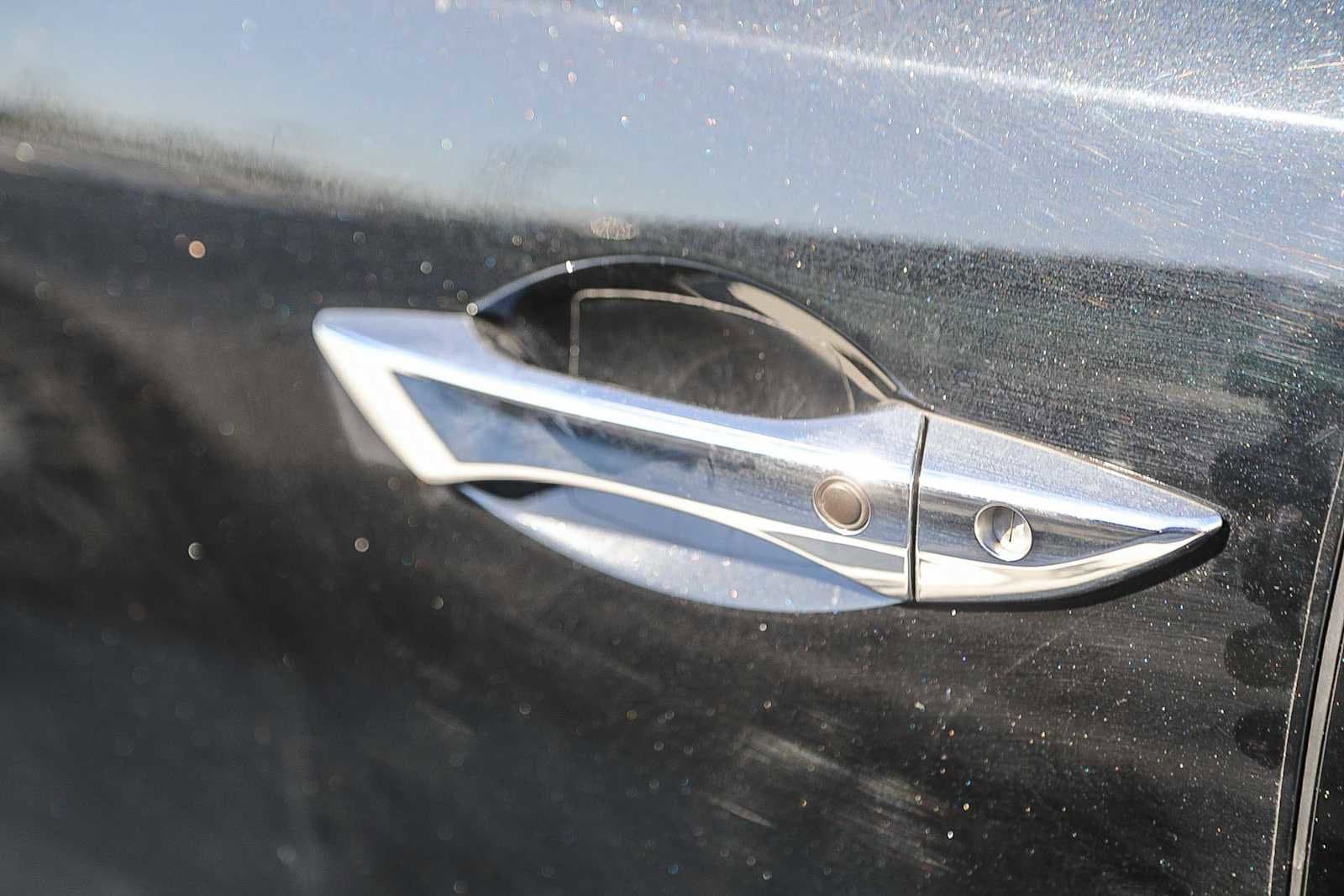 Thumbnail: 2019 Acura MDX - 19