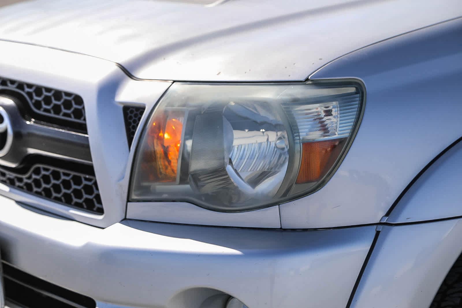 Thumbnail: 2011 Toyota Tacoma - 8