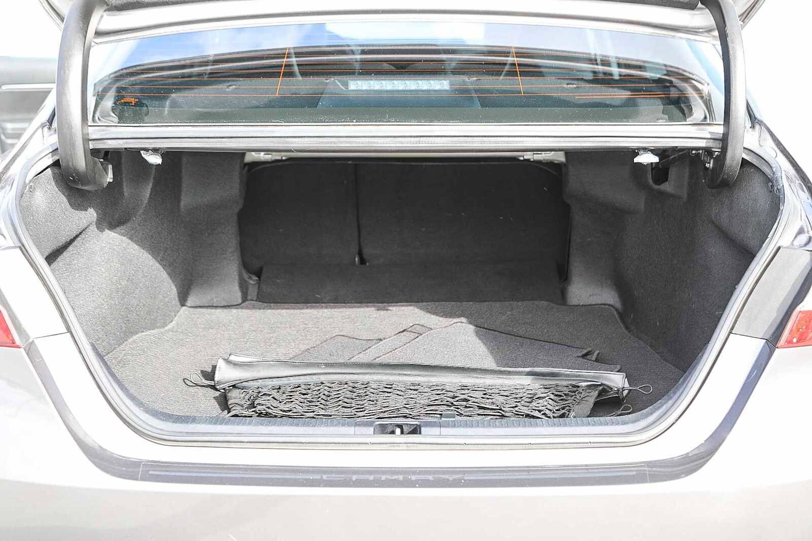 Thumbnail: 2020 Toyota Camry - 26