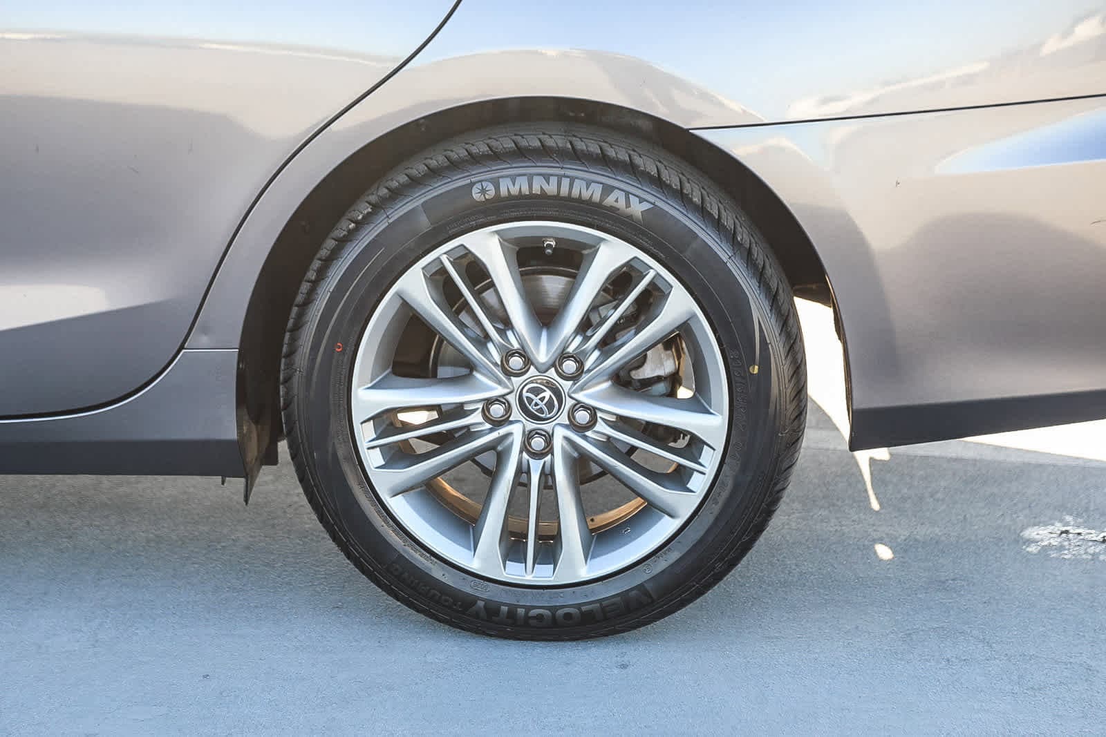 Thumbnail: 2017 Toyota Camry - 11