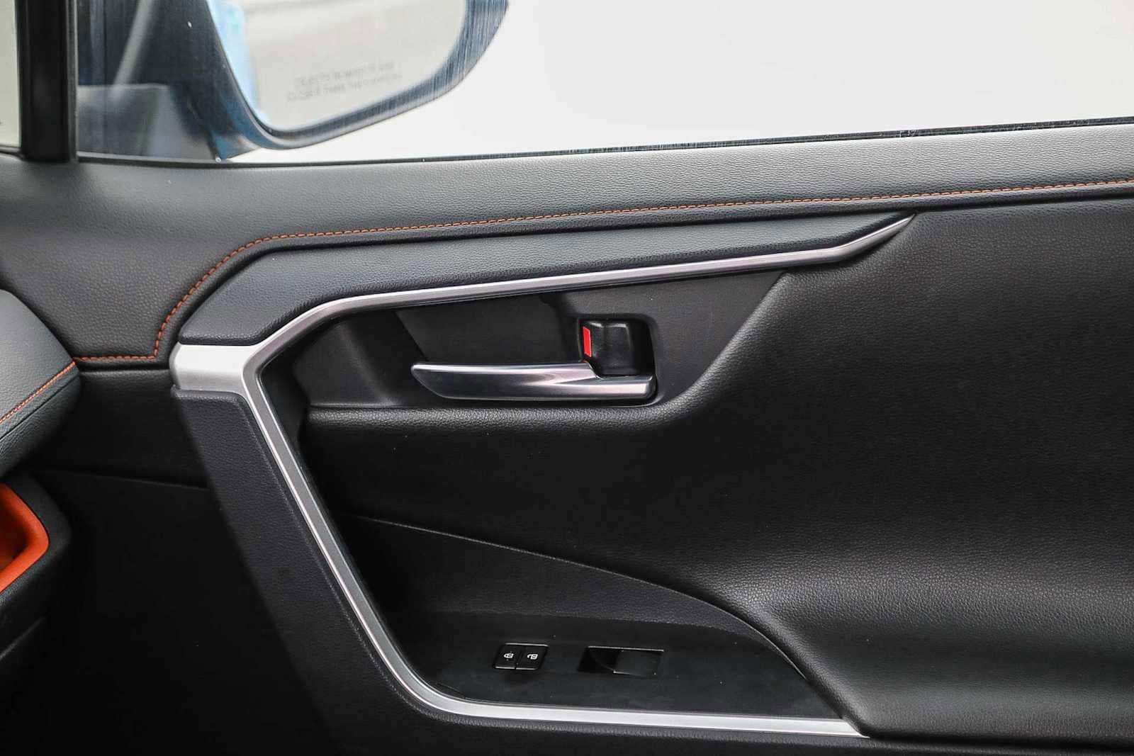 Thumbnail: 2019 Toyota RAV4 - 19