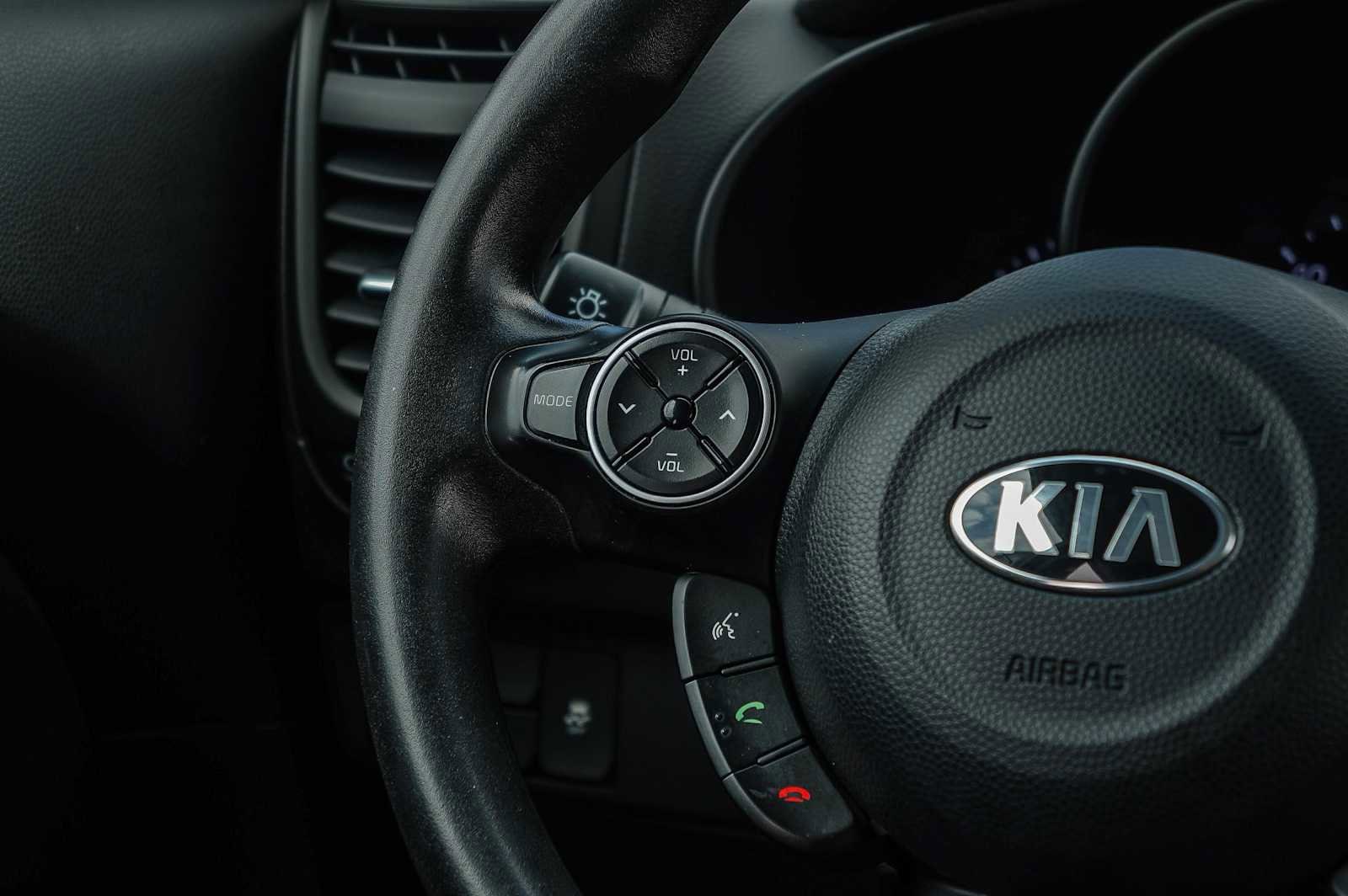 Thumbnail: 2016 Kia Soul - 16