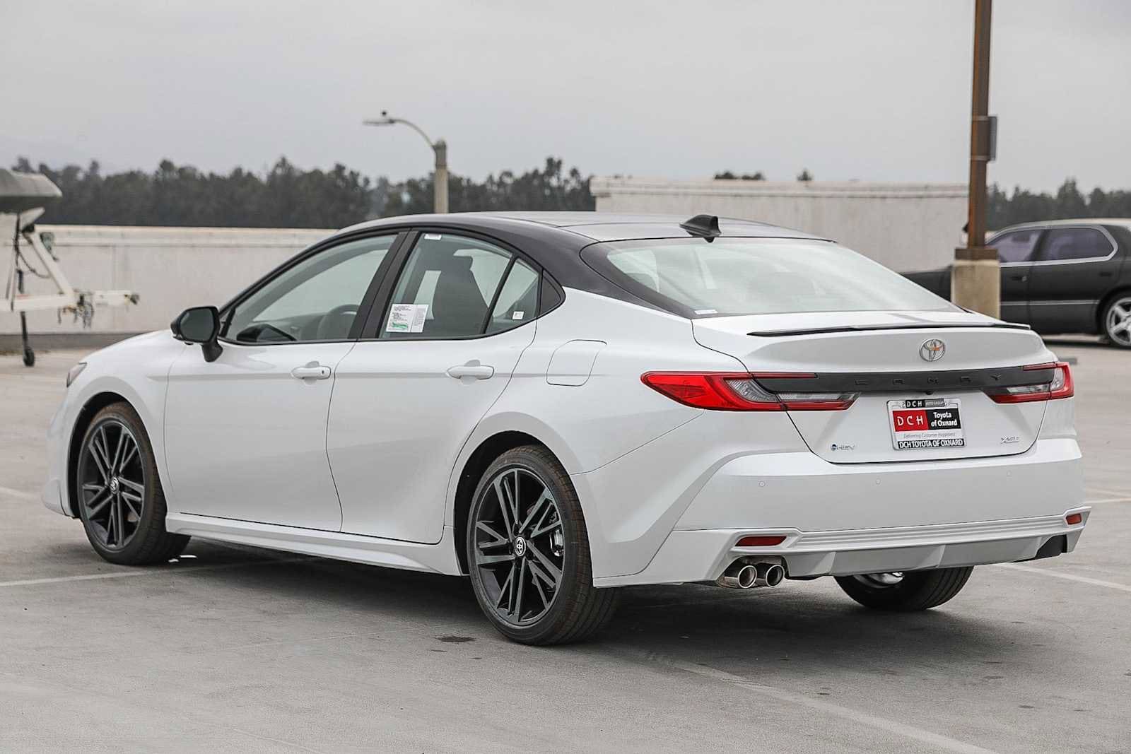 Thumbnail: 2025 Toyota Camry - 6