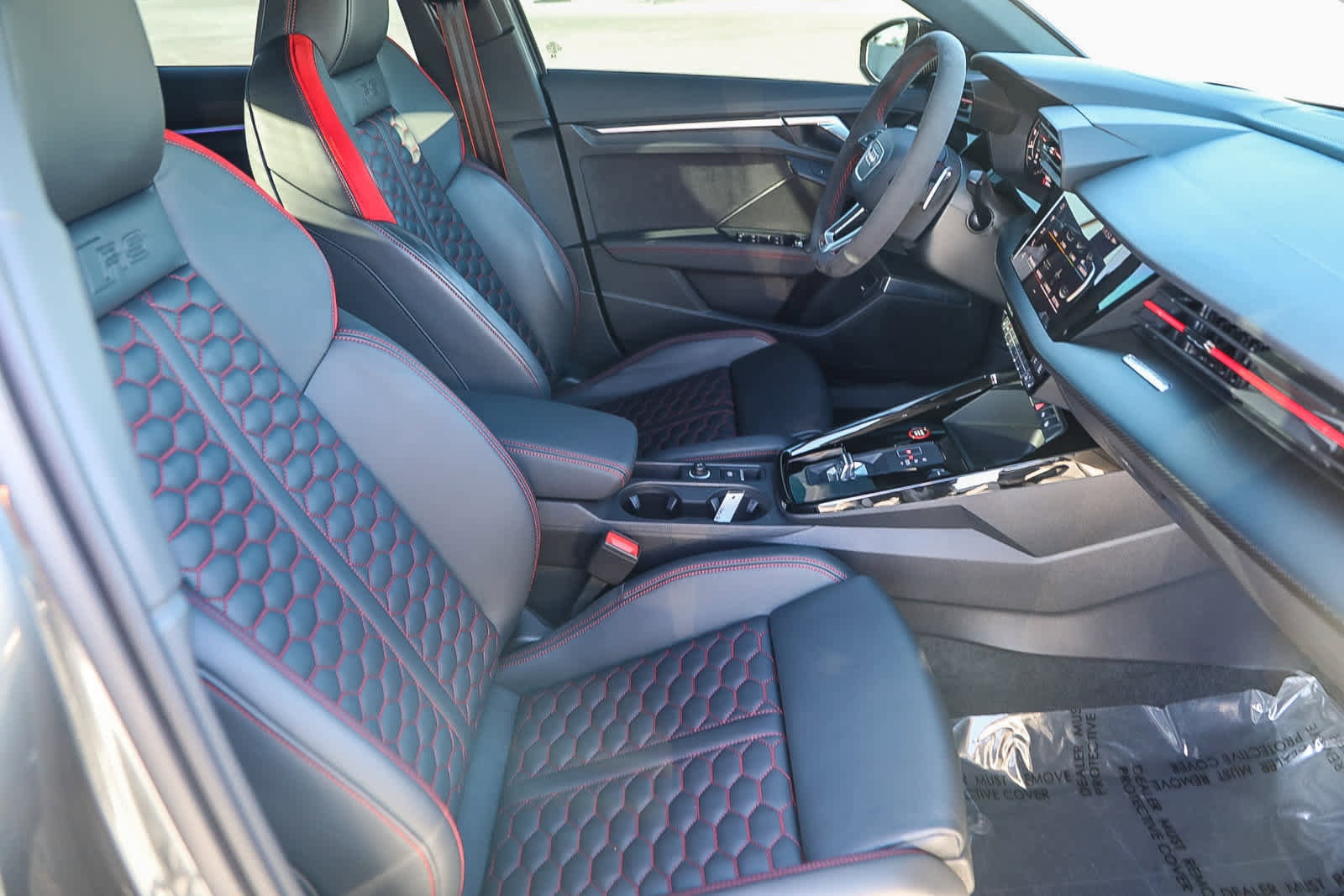 Thumbnail: 2024 Audi RS 3 - 16