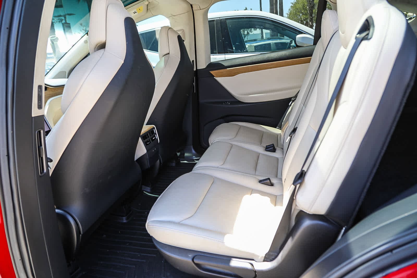 Thumbnail: 2019 Tesla Model X - 8