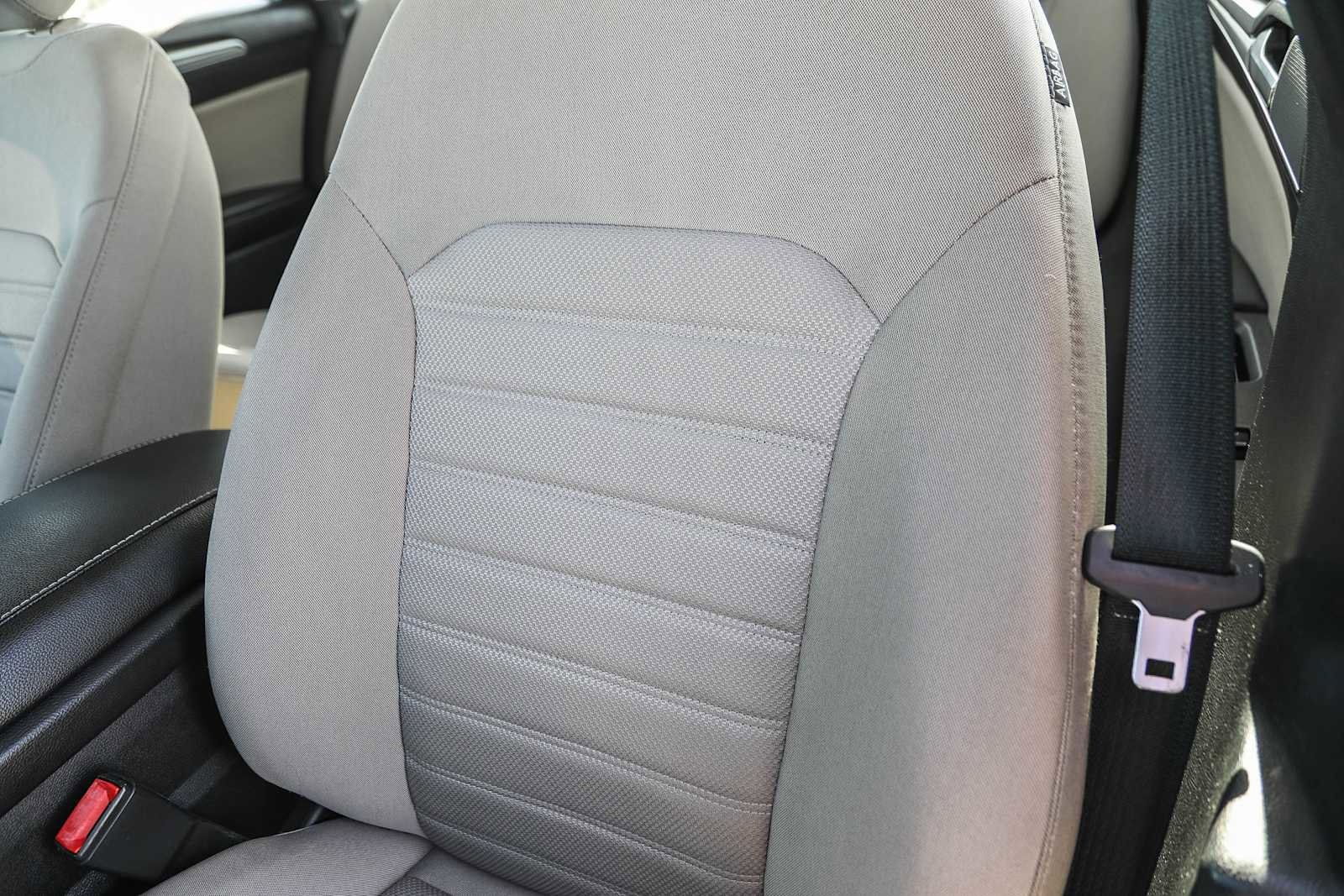 2019 Ford Fusion S 21