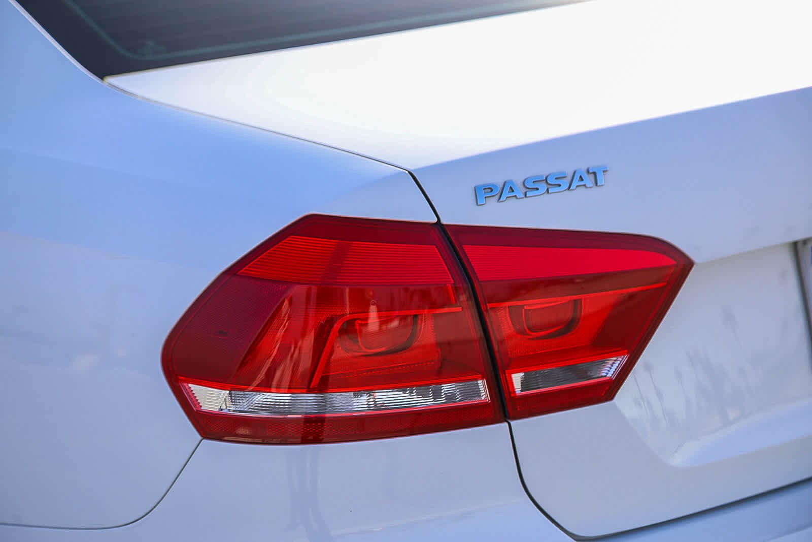 Thumbnail: 2014 Volkswagen Passat - 9