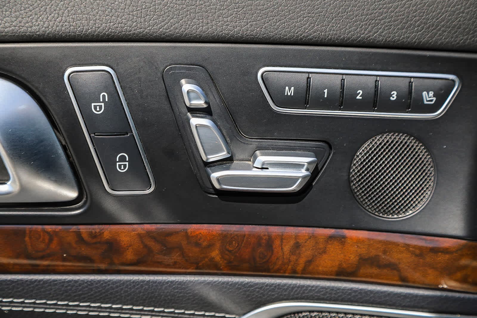 Thumbnail: 2013 Mercedes-Benz SL-Class - 18