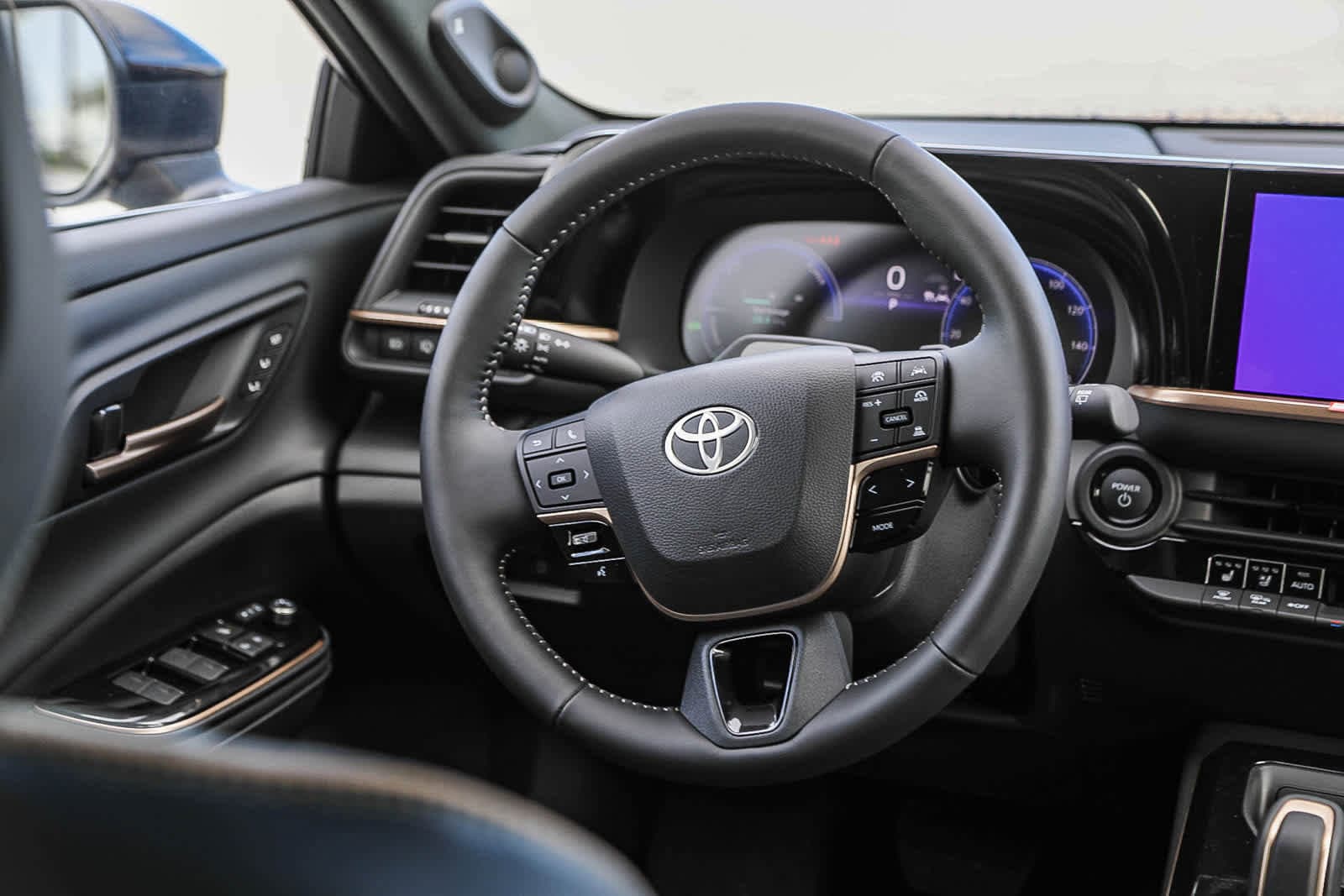 Thumbnail: 2025 Toyota Crown Signia - 17