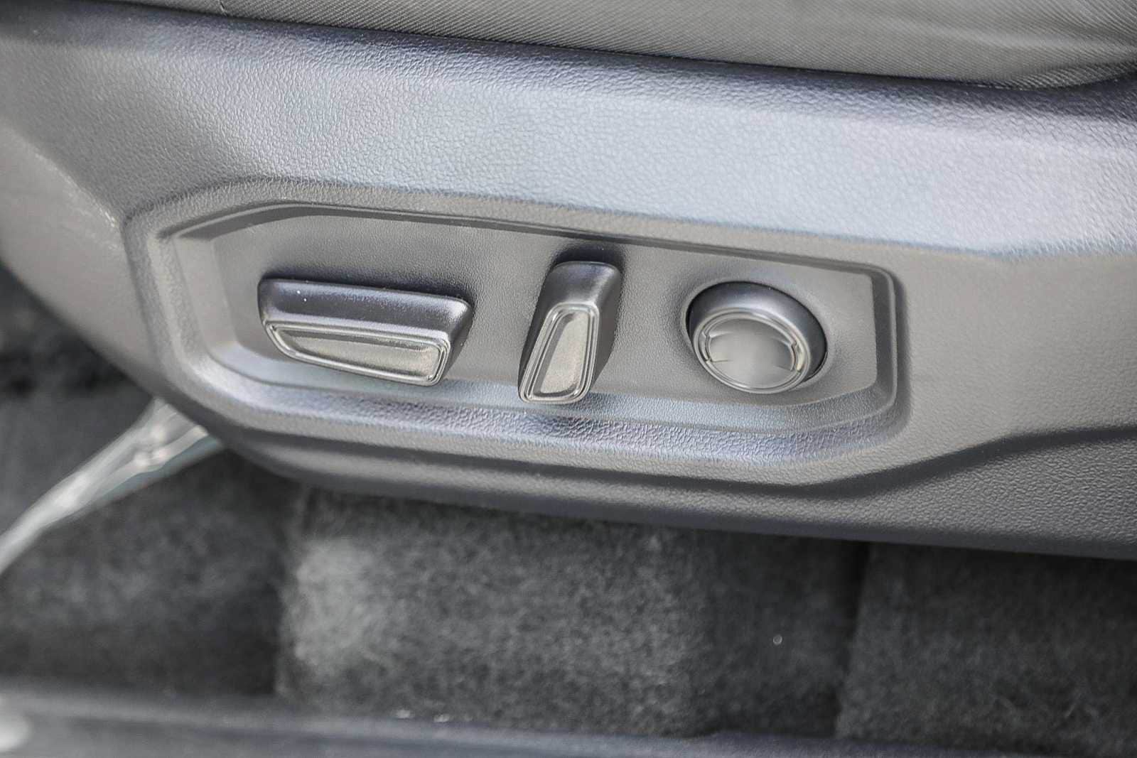2025 Toyota Sequoia SR5 - Photo 20