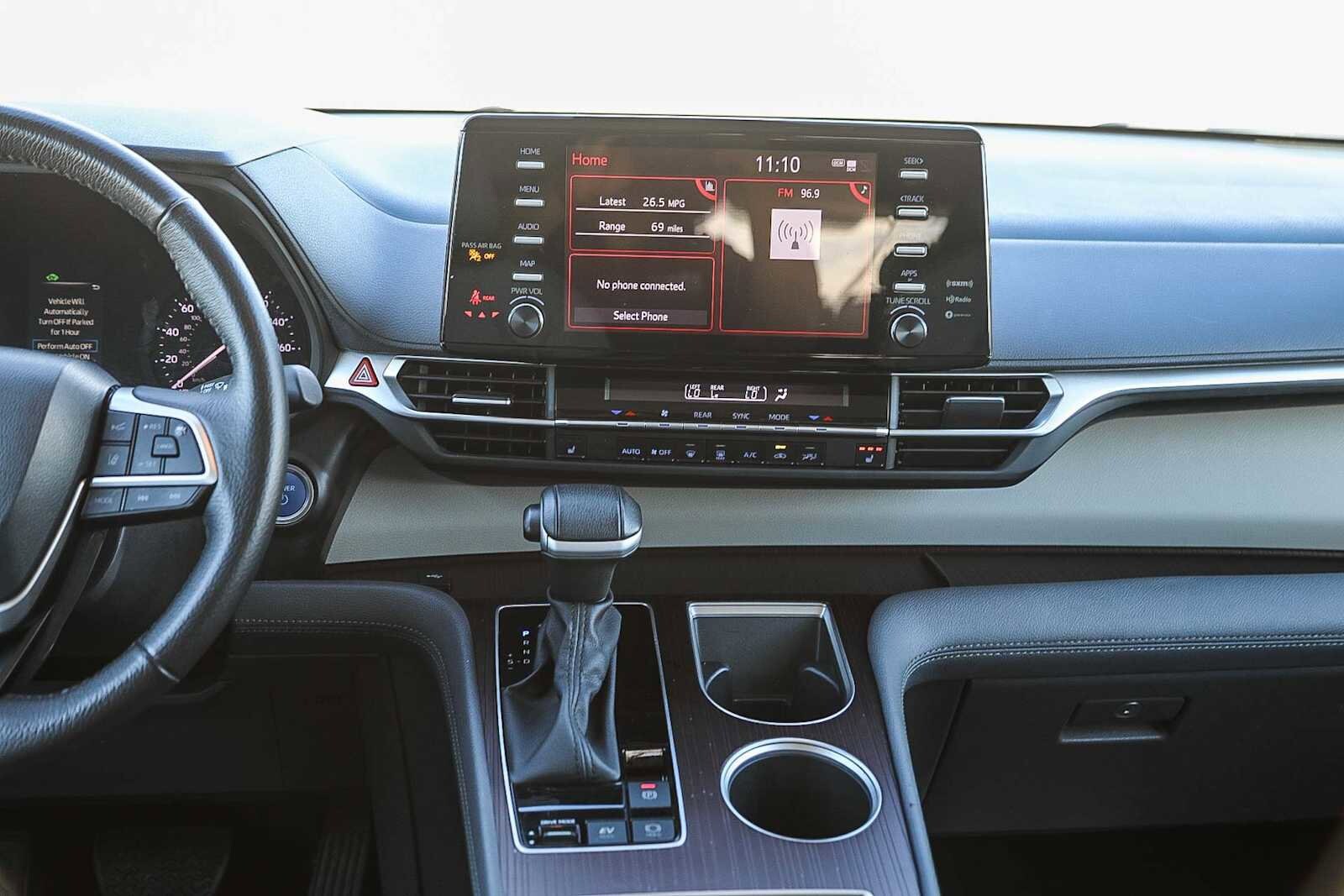 Thumbnail: 2023 Toyota Sienna - 13