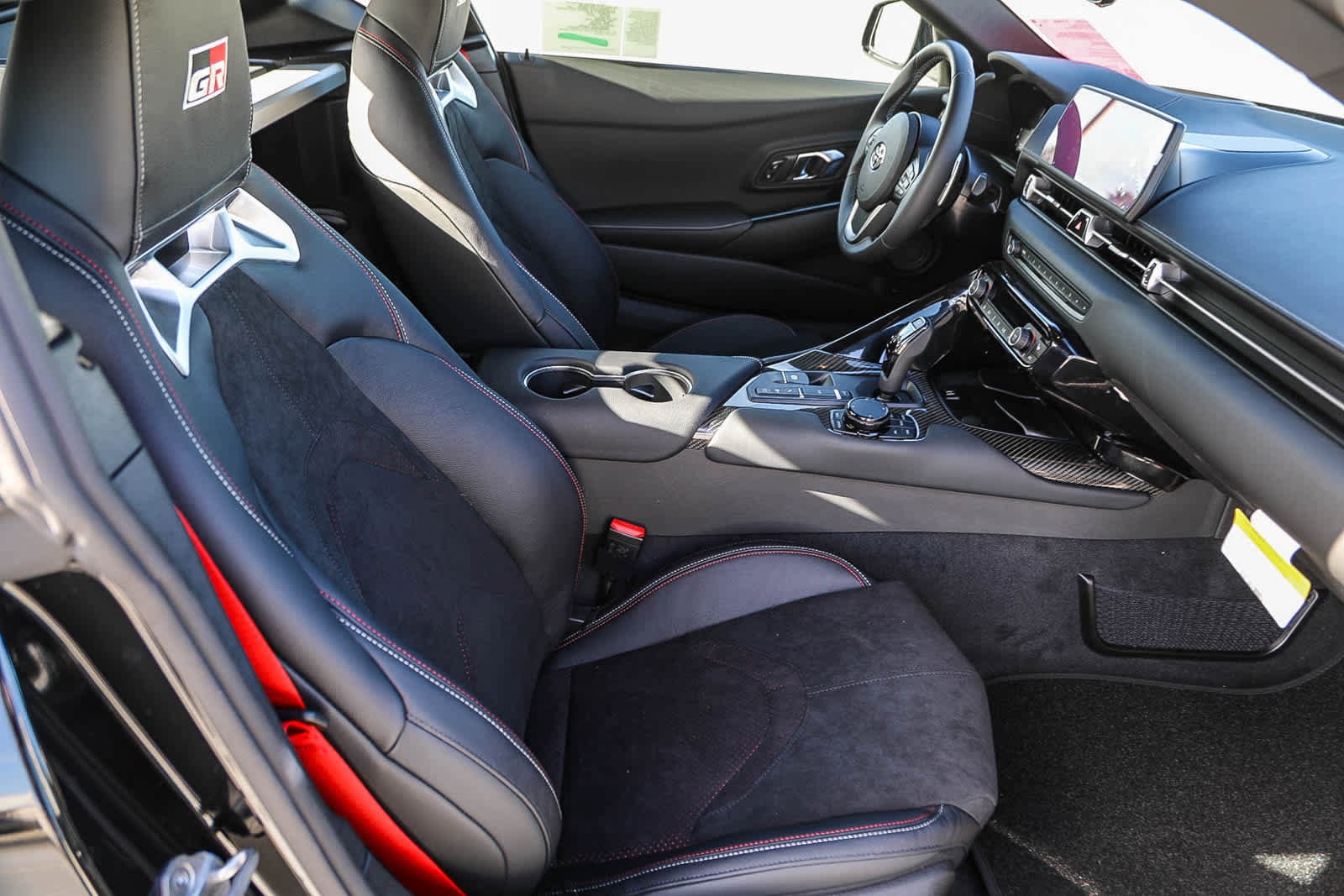 Thumbnail: 2026 Toyota GR Supra - 19